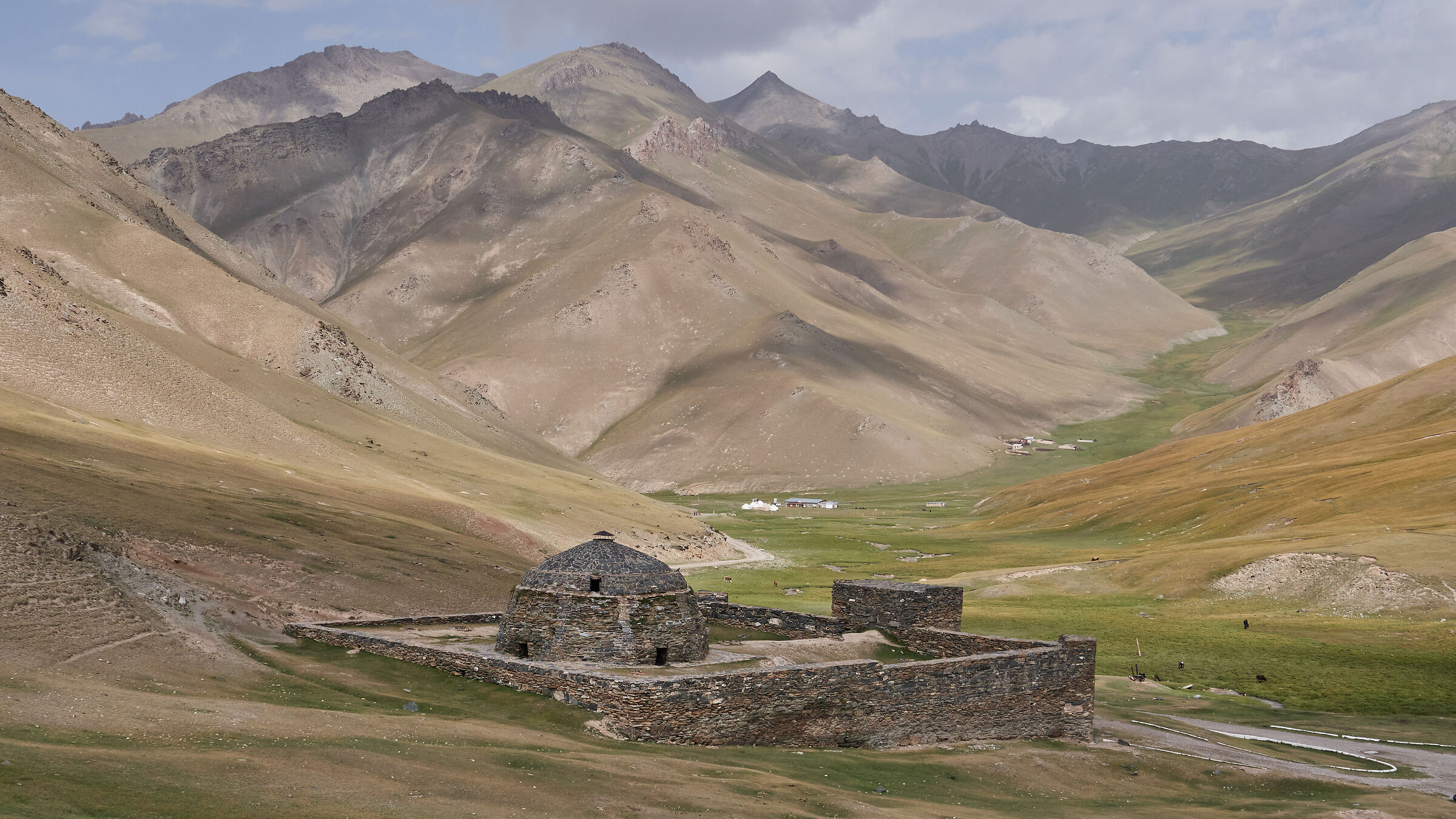 Il caravanserraglio di Tash Rabat