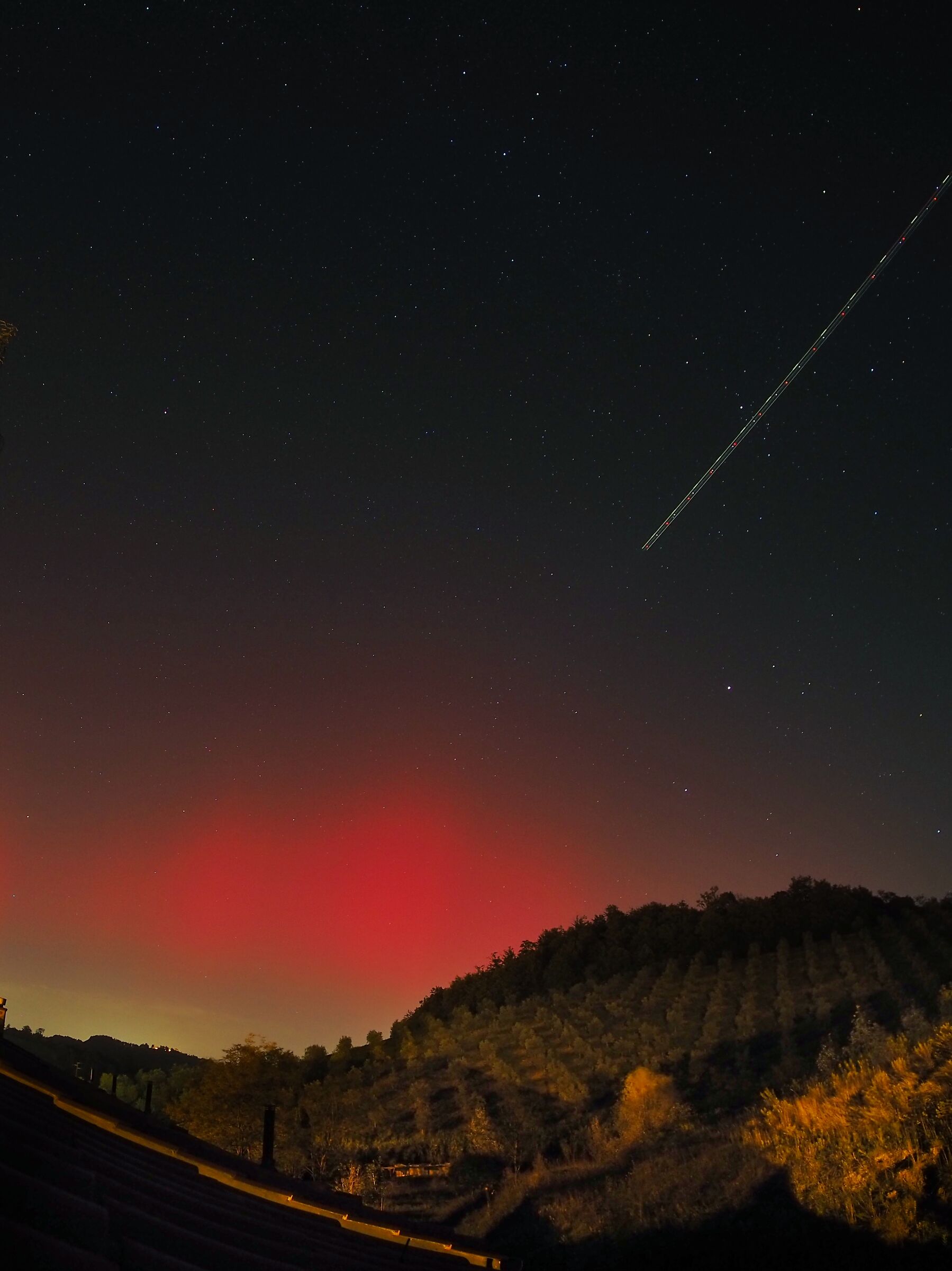 Aurora and planes in Tuscany