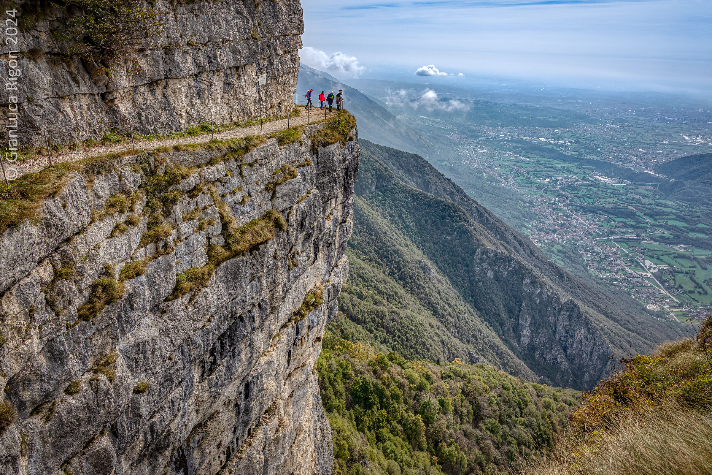 The Monte Cengio perchment path