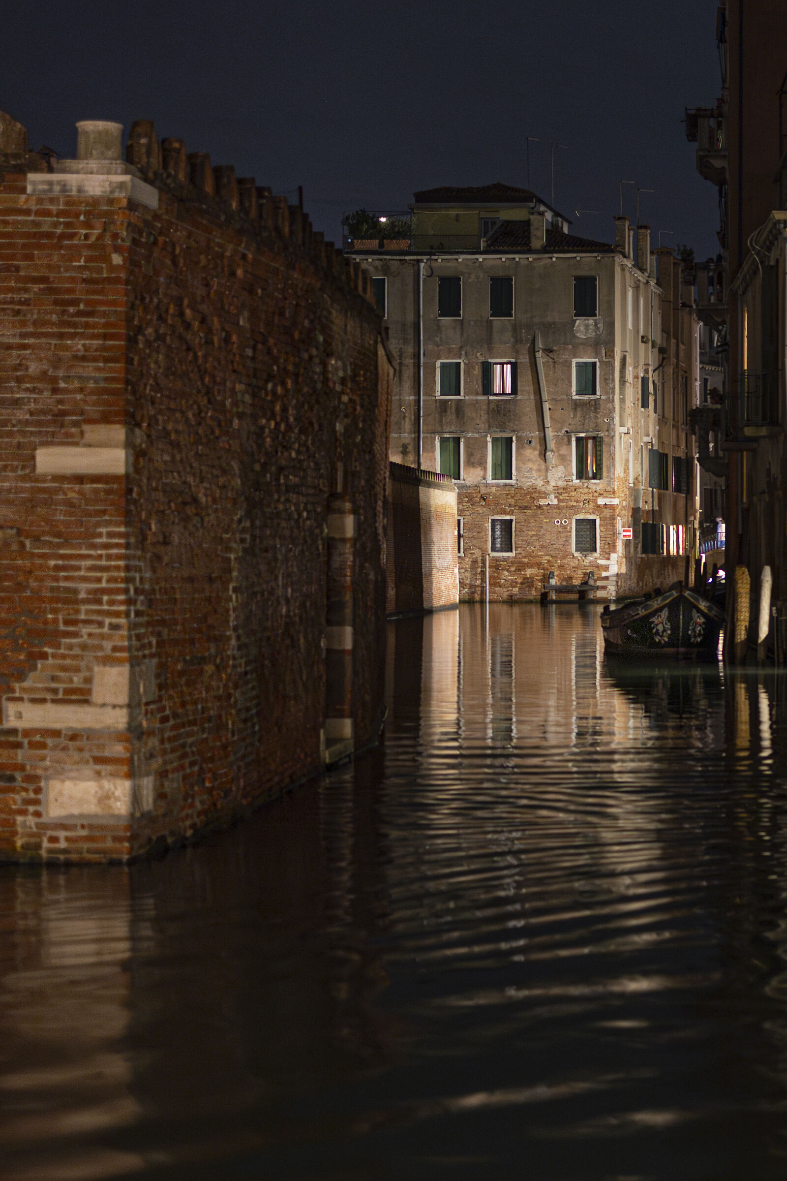 Around Venice by night