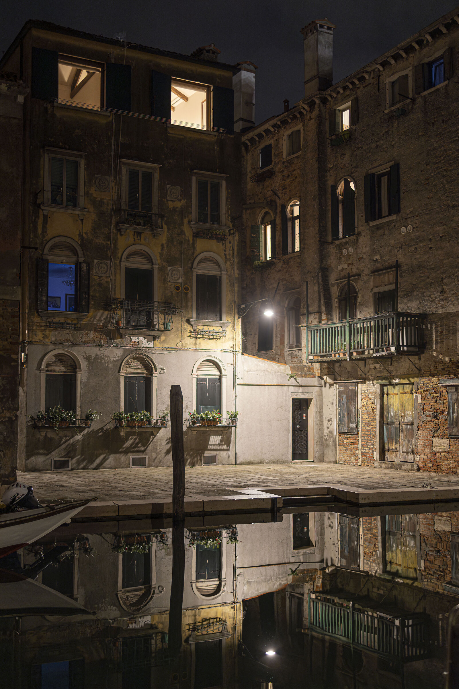 Around Venice by night