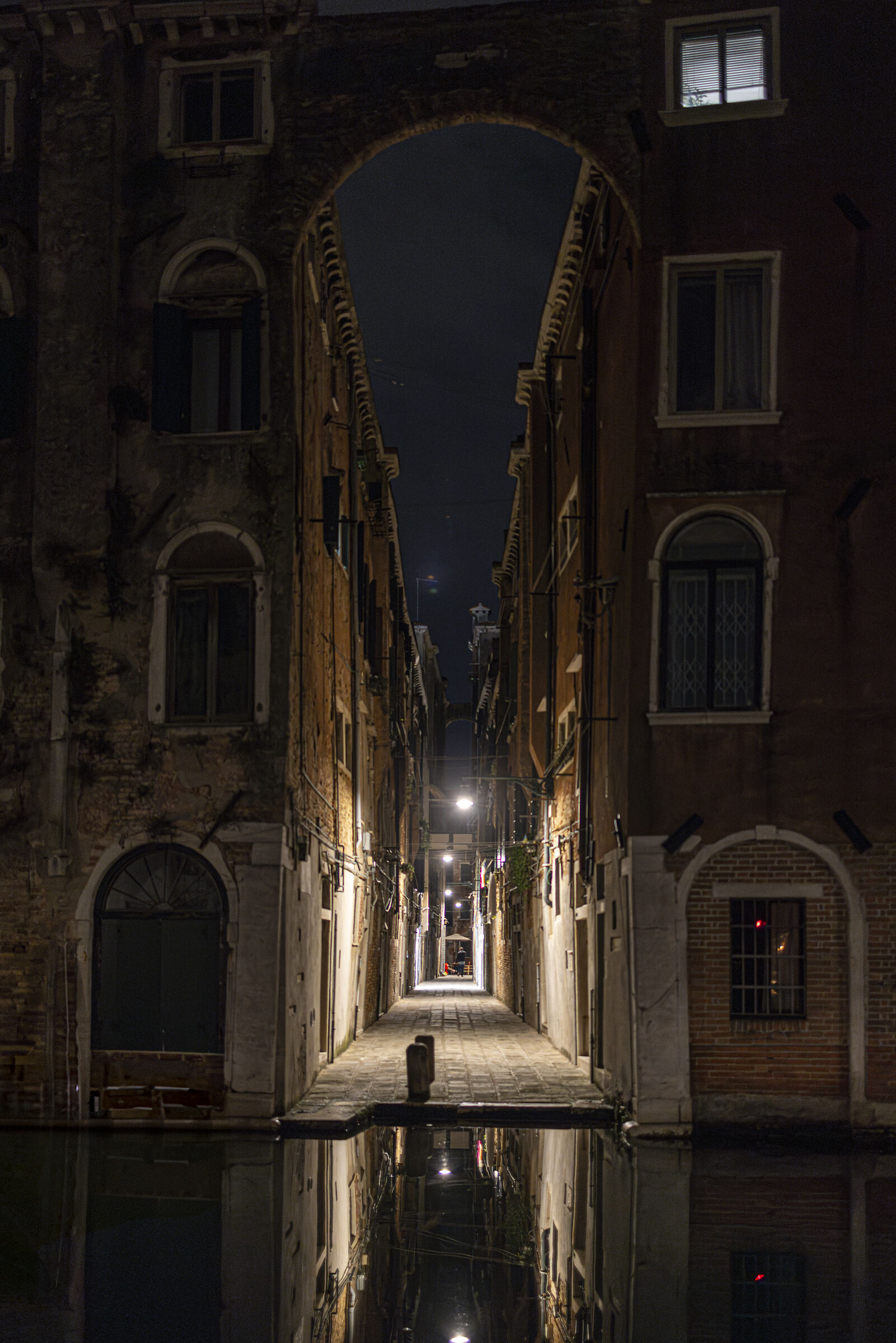 Around Venice by night