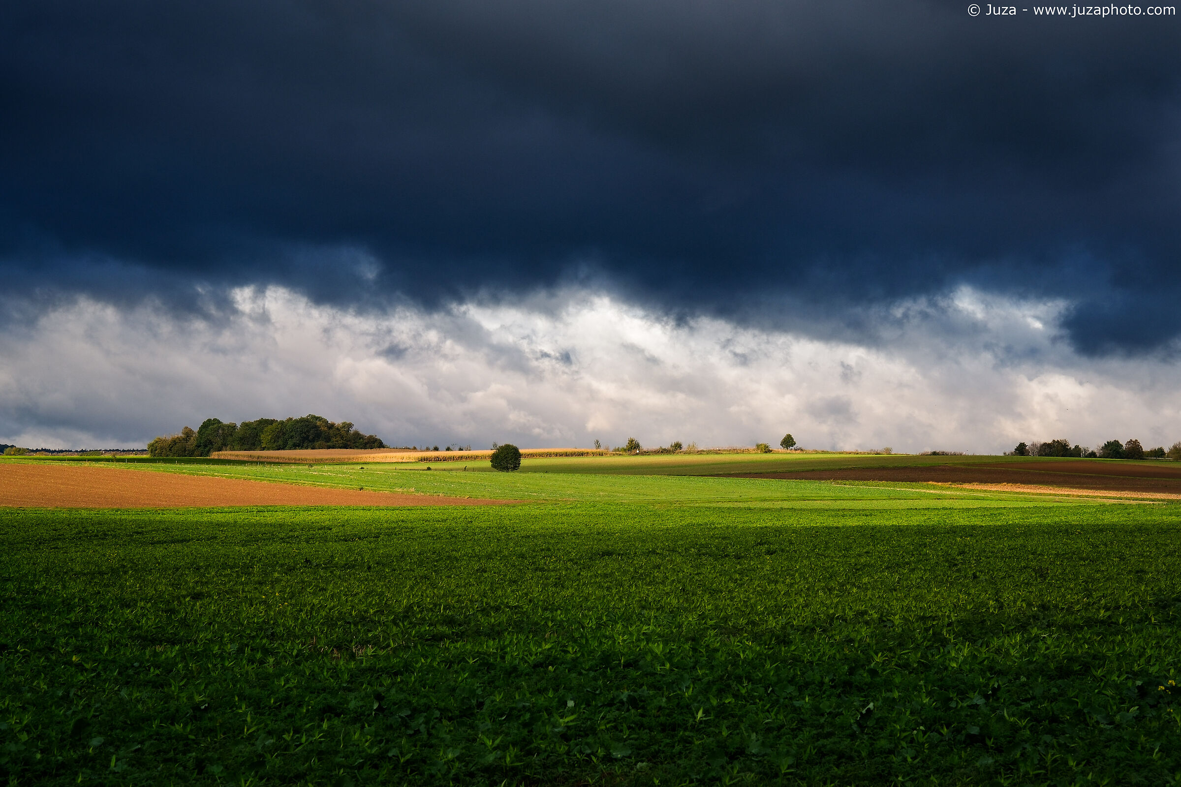 Luce e nuvole sulla campagna tedesca