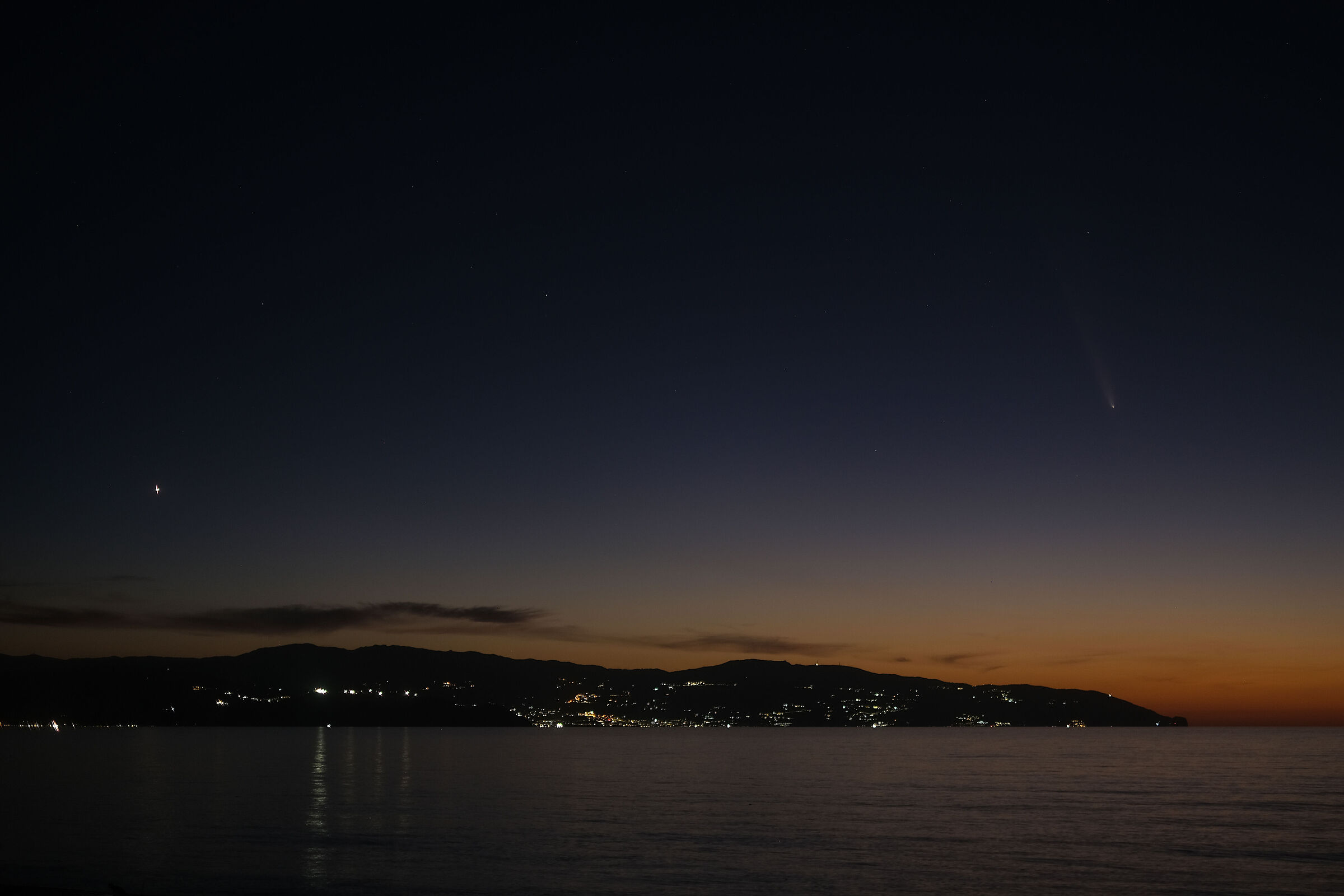La cometa C/2023 A3 Tsuchinshan-ATLAS e Venere
