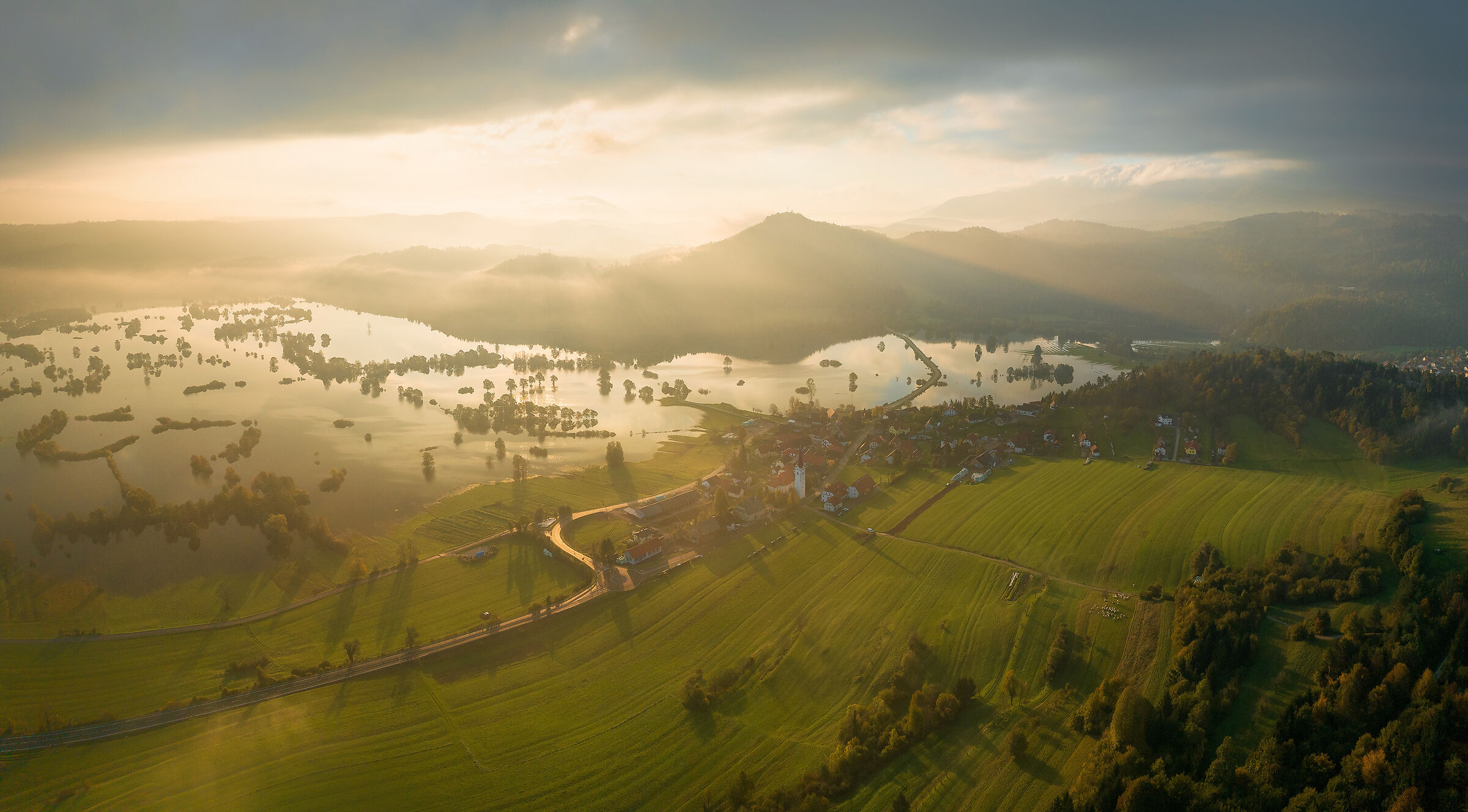 Lago carsico in Slovenia