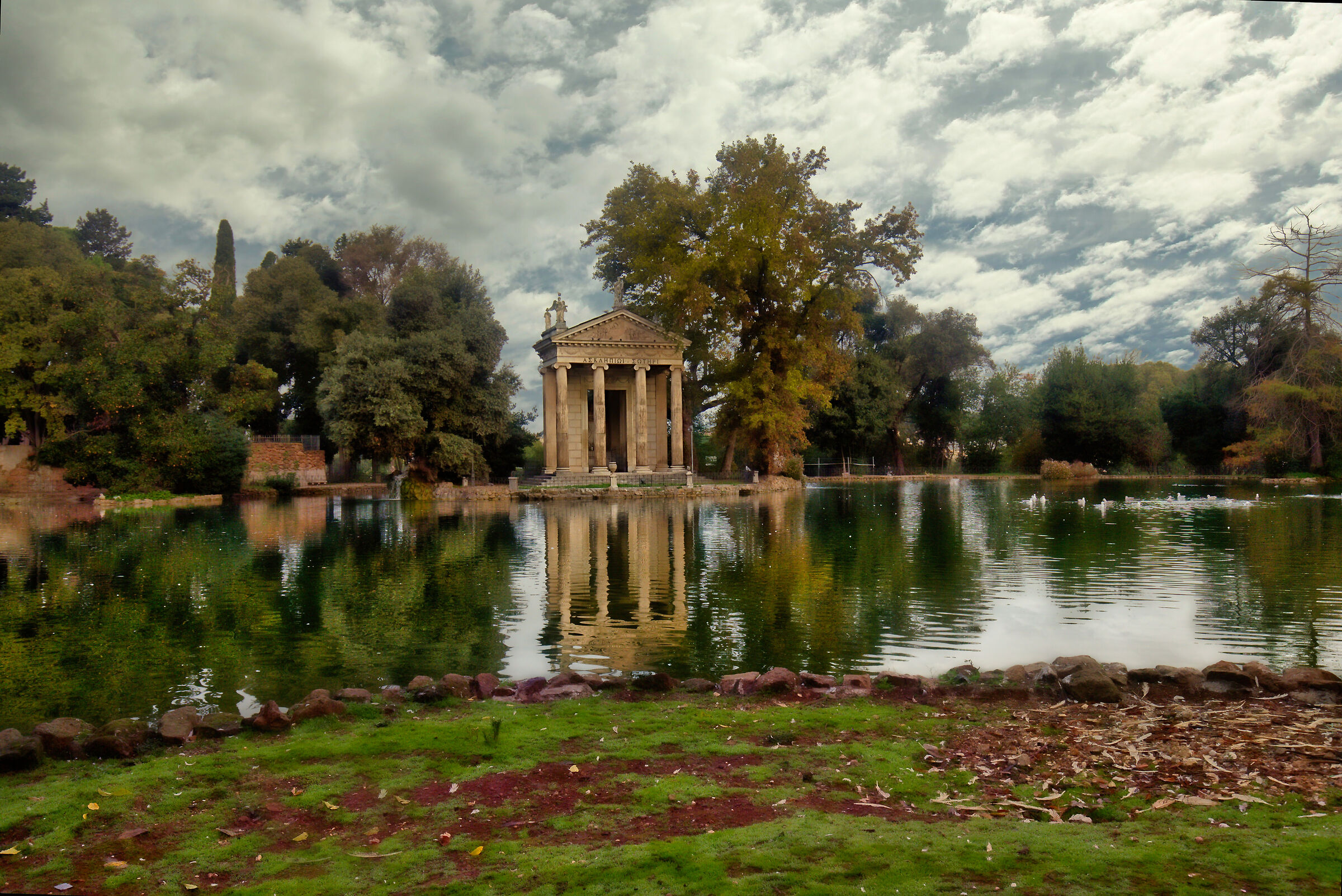 Pond of Villa Borghese