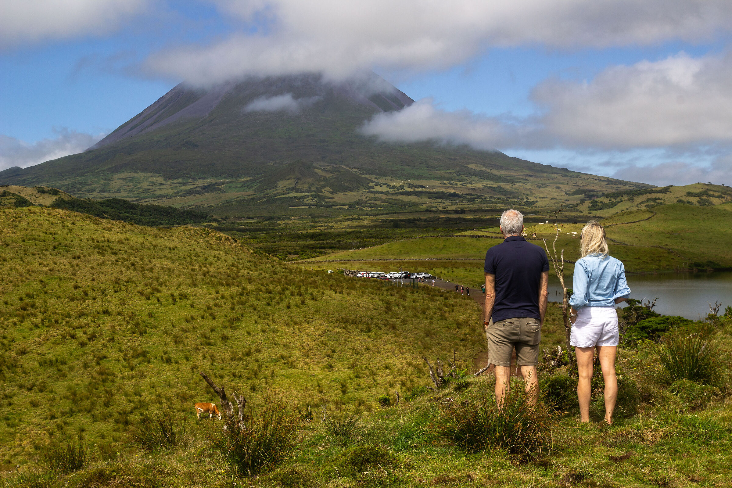 Pico Mountain seen from Lagoa do Capitao
