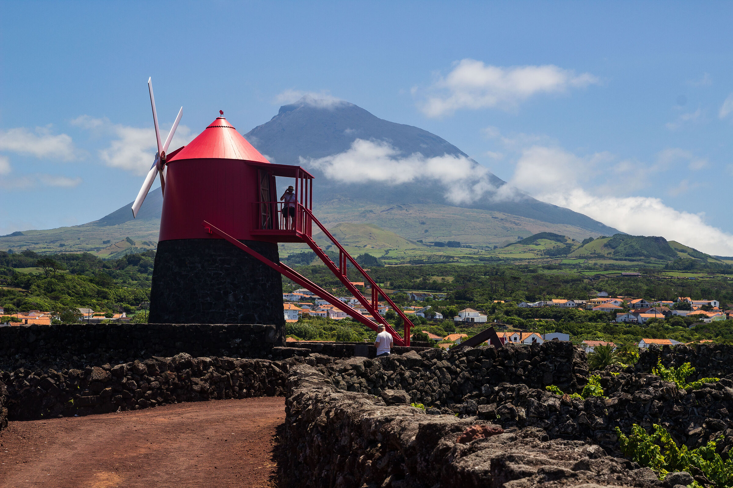 Mount Pico and Moinho do Frade