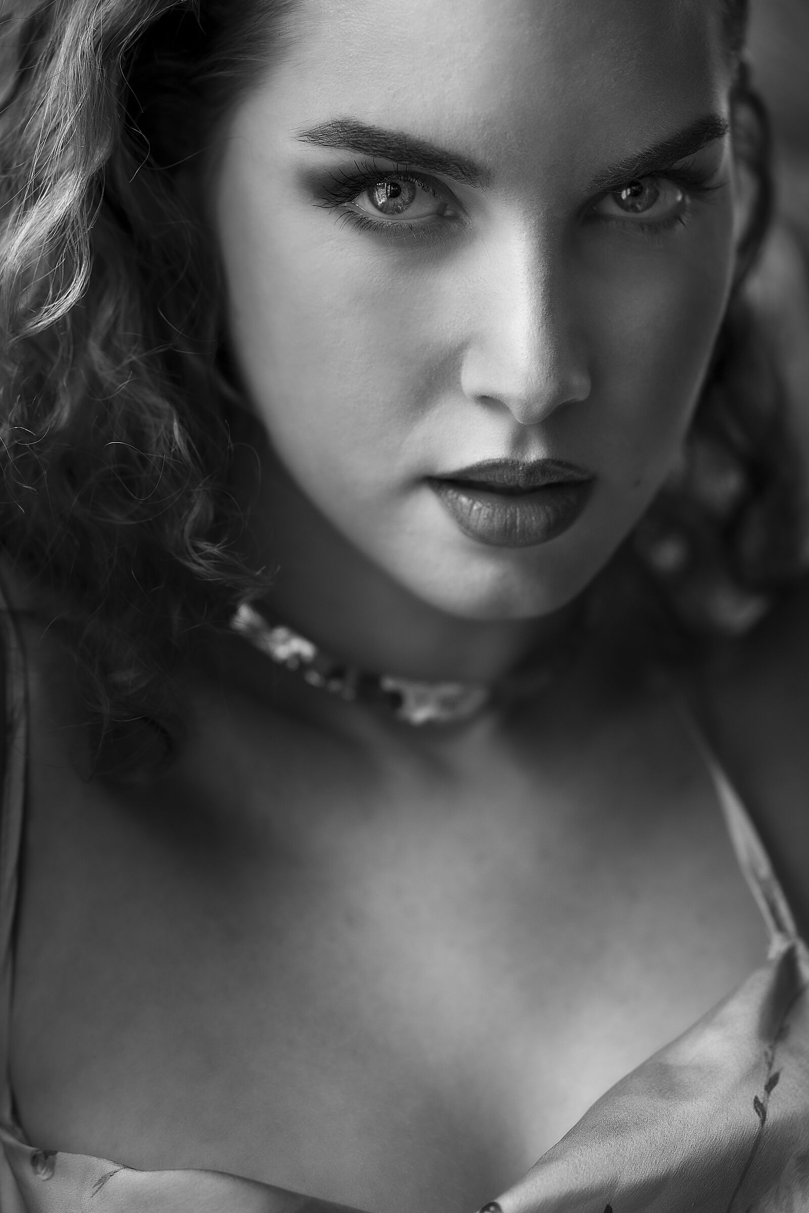 Black & White Mood With Dora