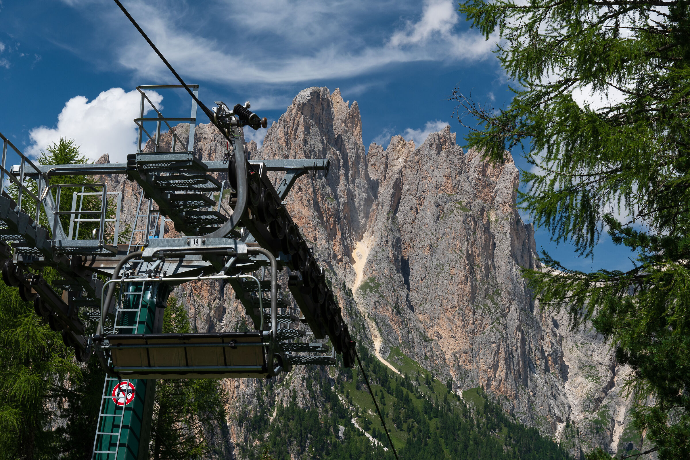 Bolt of the Vjolet Towers