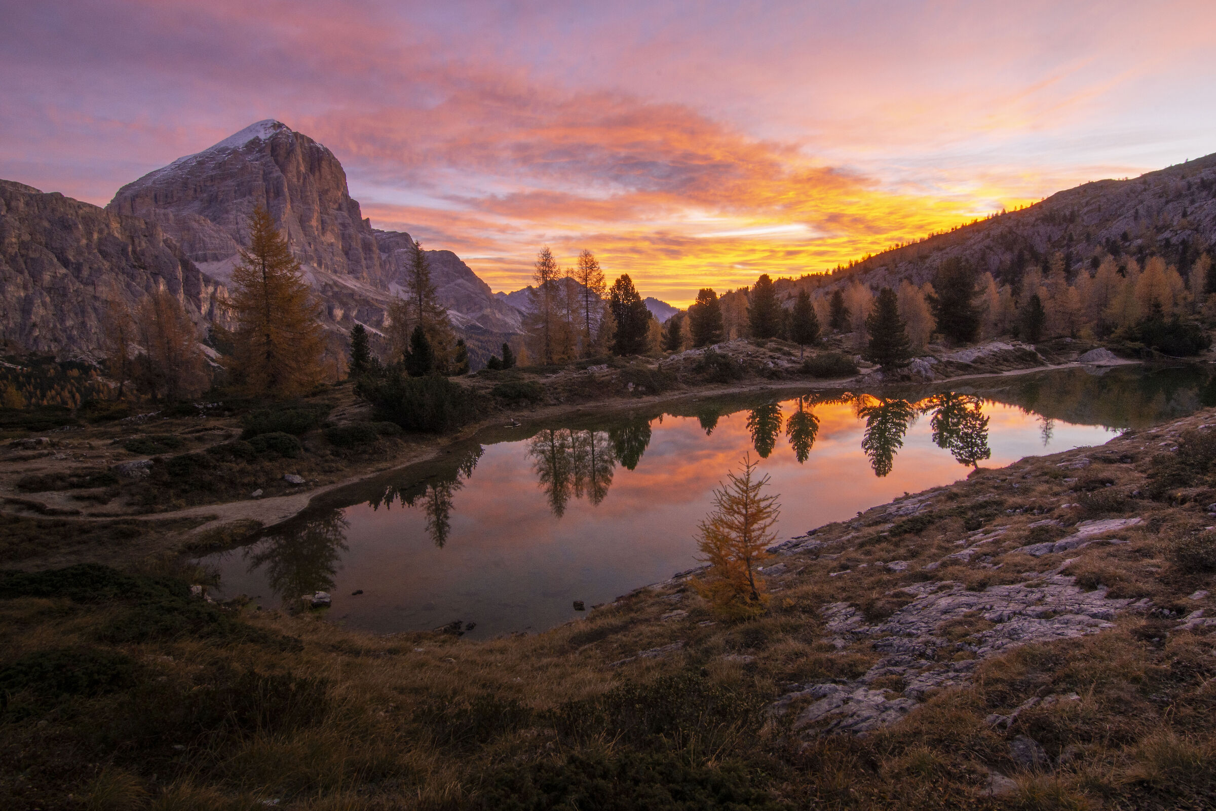 alba del 15 ottobre al lago limedes