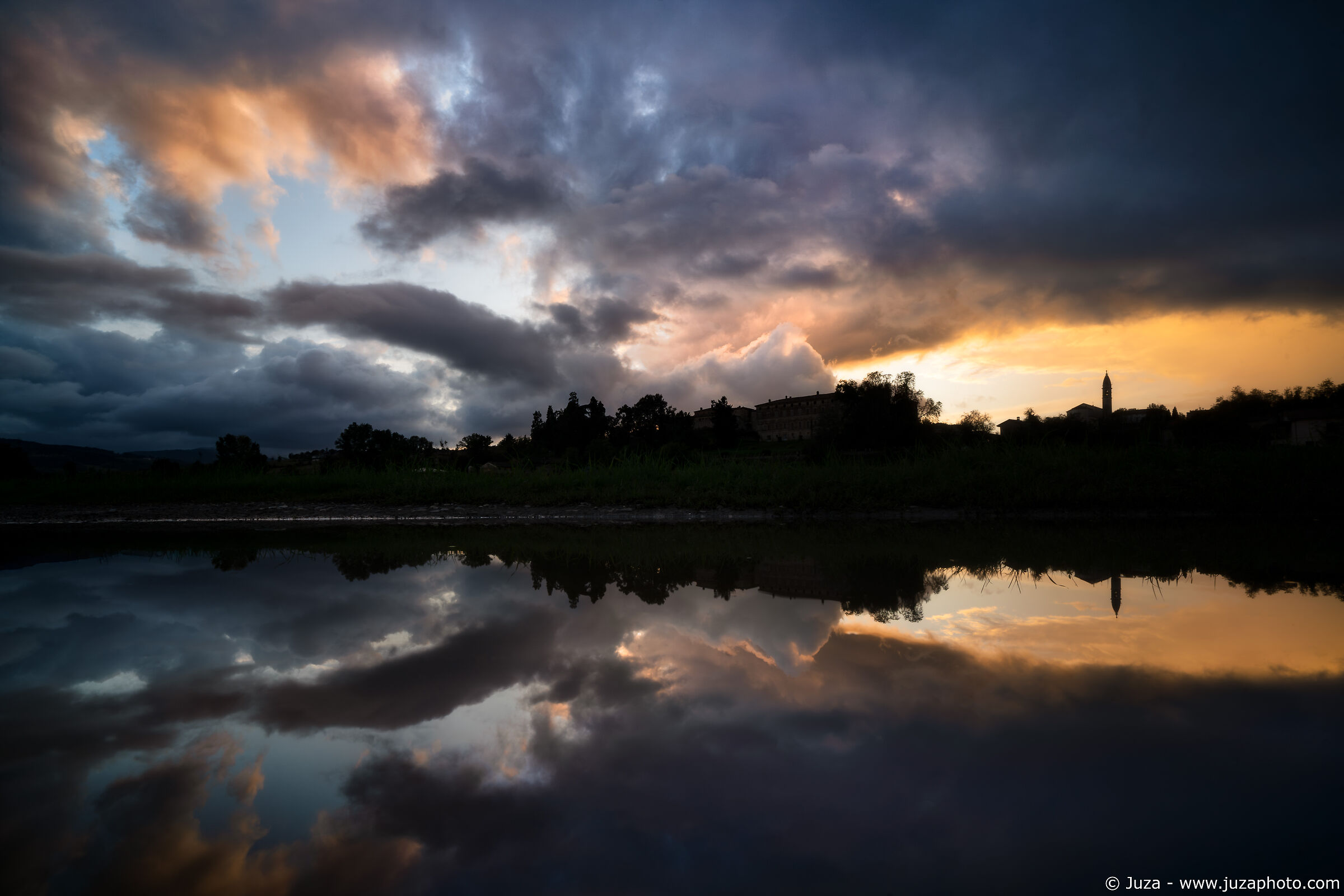 Tramonto e riflessi, Ottobre 2024