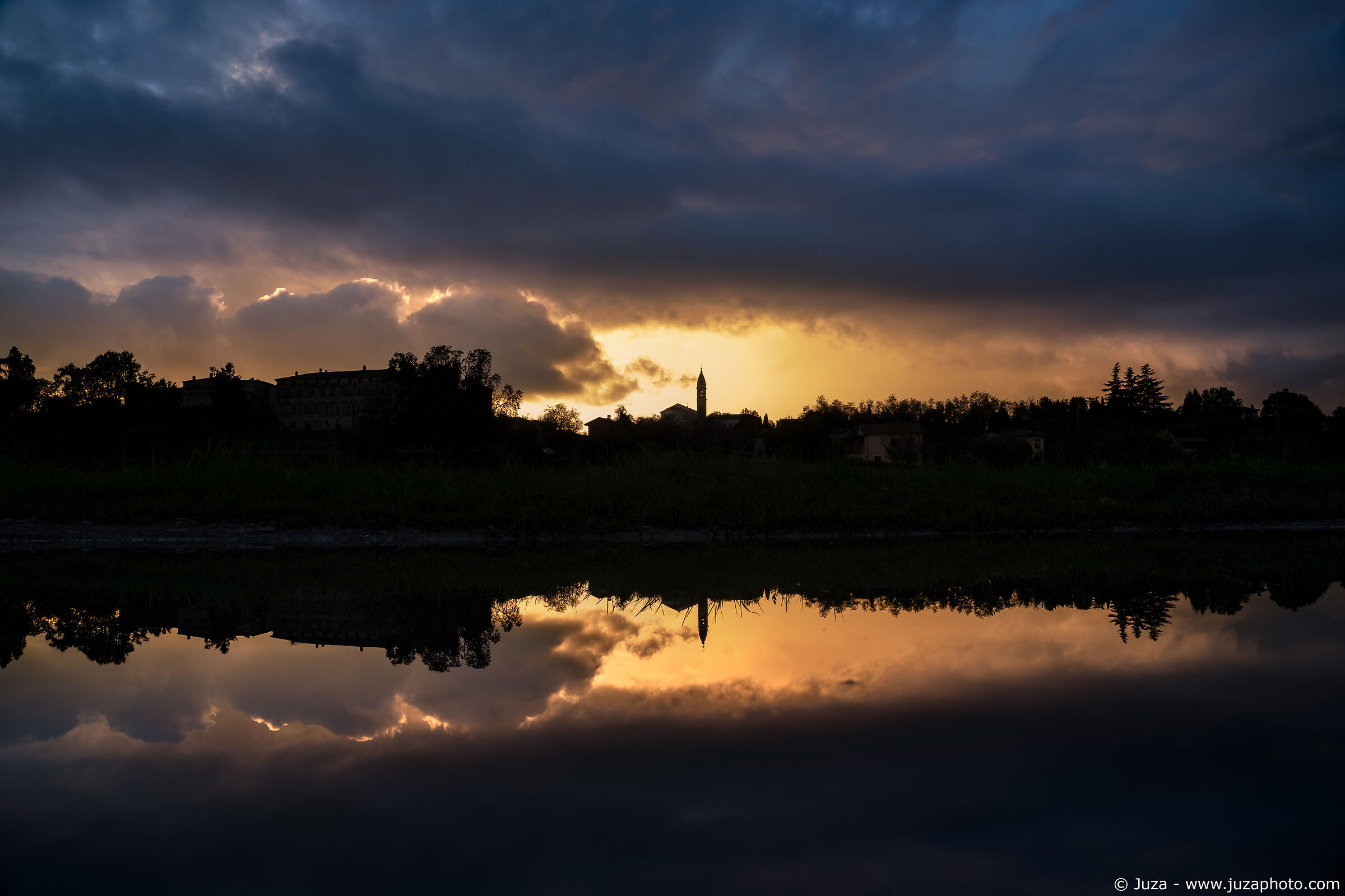 Tramonto e riflessi, Ottobre 2024