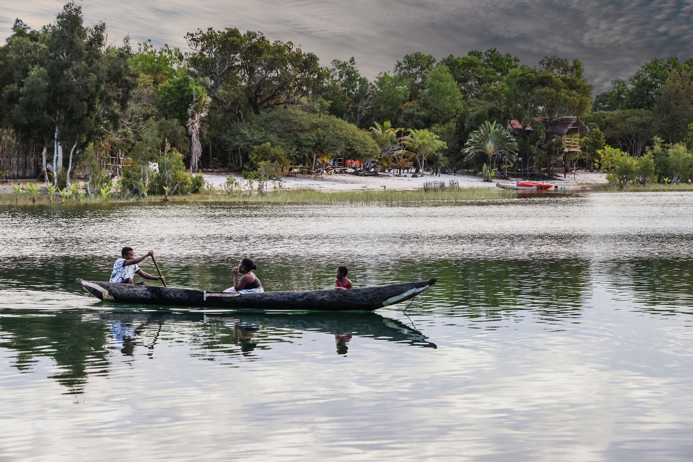 Lac Rasoabe, madagascar