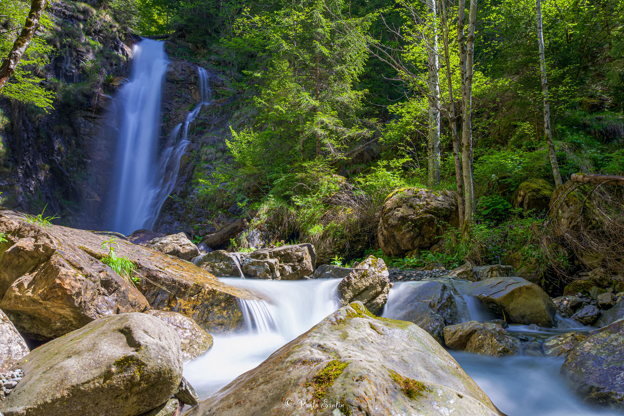 Una bellissima cascata in Val di Zoldo