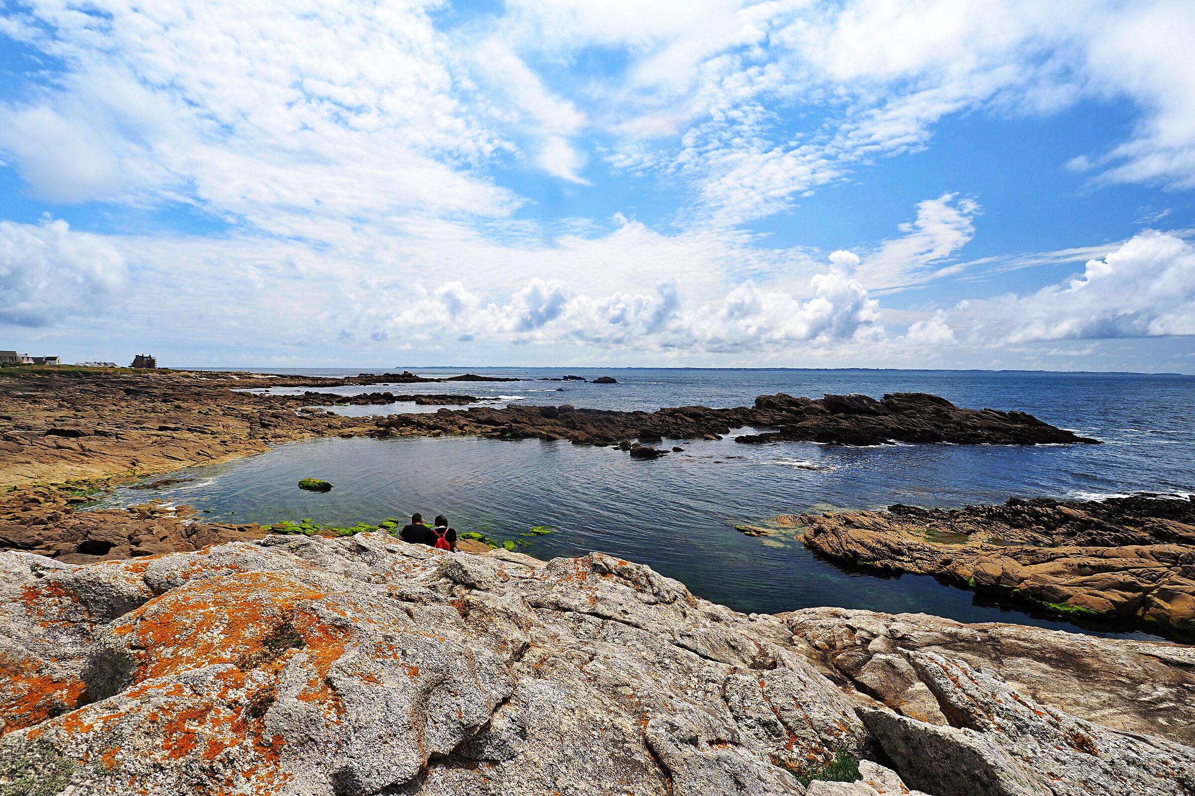 QUIBERON - COTE SAUVAGE CHATEAU TURPAULT AU LOIN 06-23