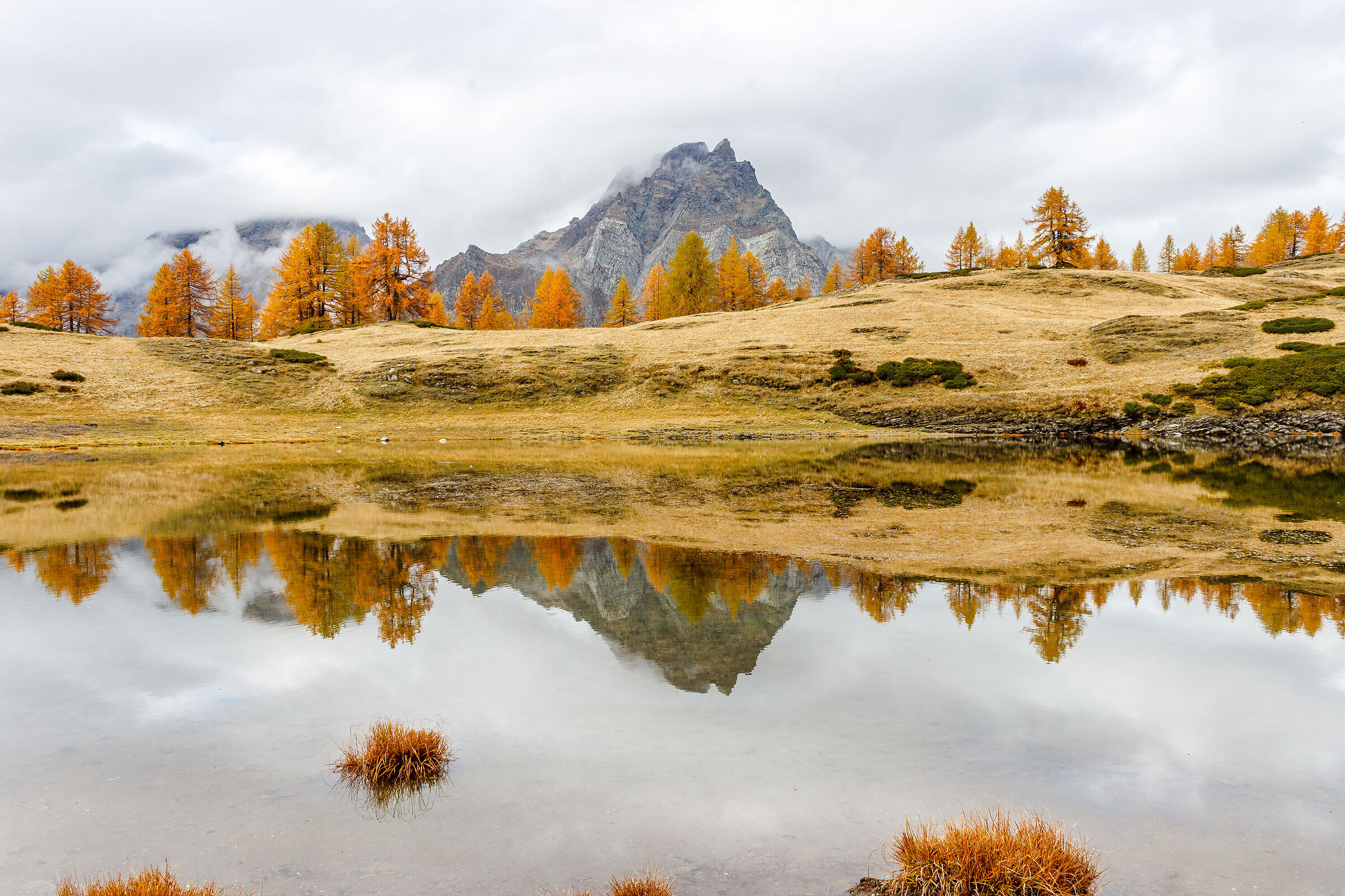 Autunno al lago Sangiatto.