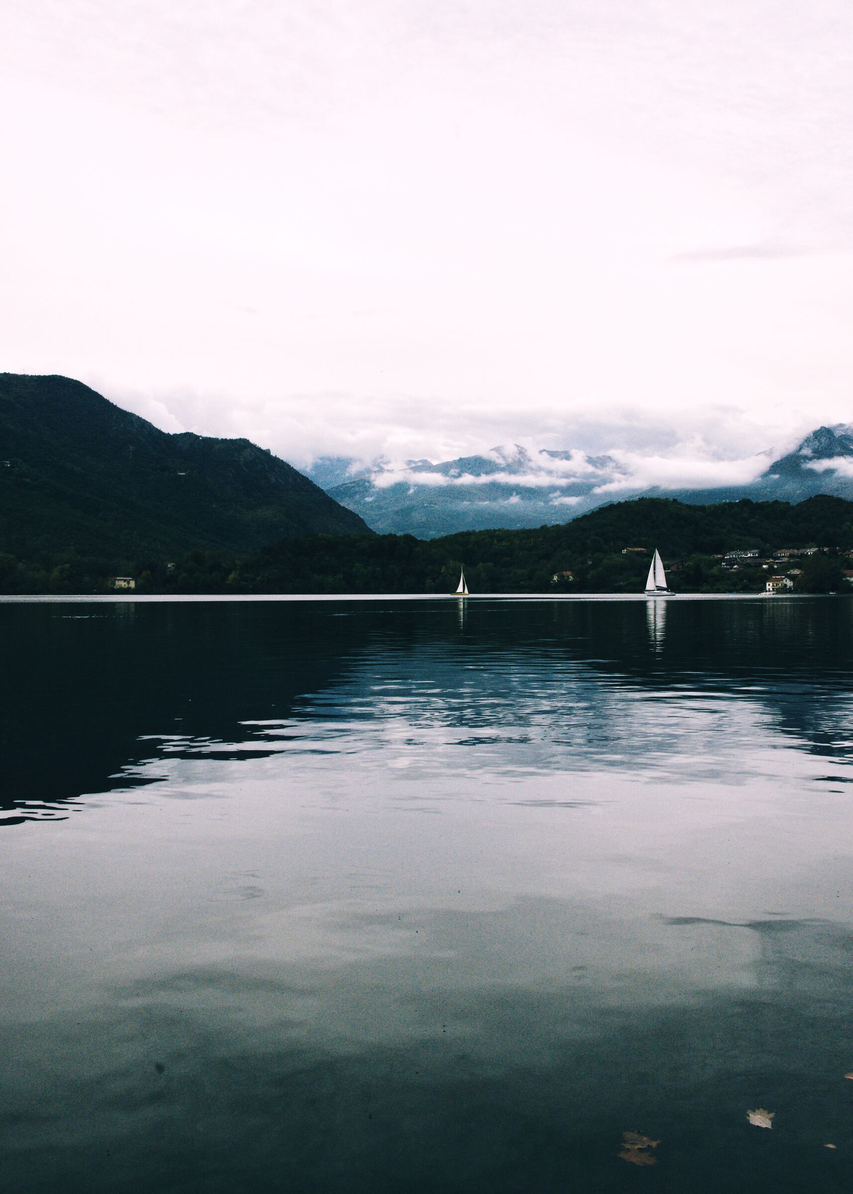Lago Grande with boats