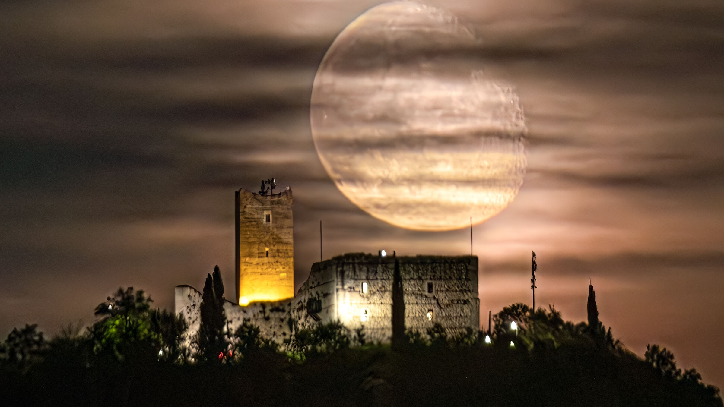 Super Hunter's Moon...