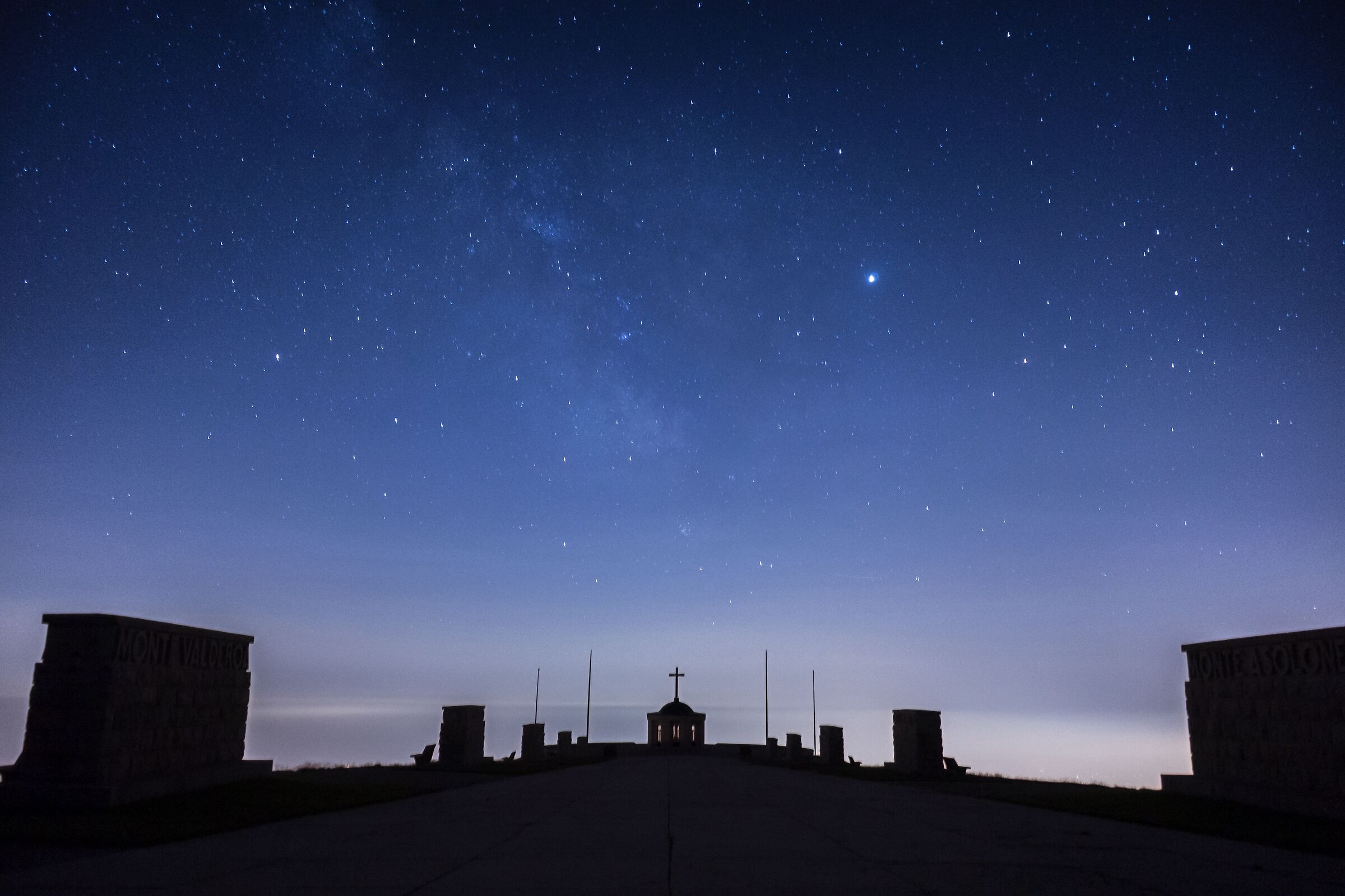 Cielo stellato su Cima Grappa