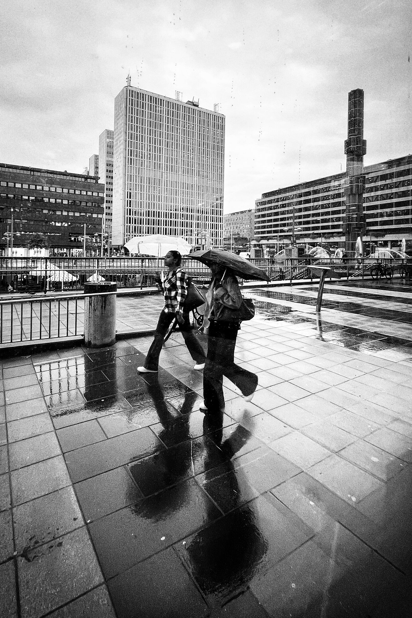 A spasso sotto la pioggia