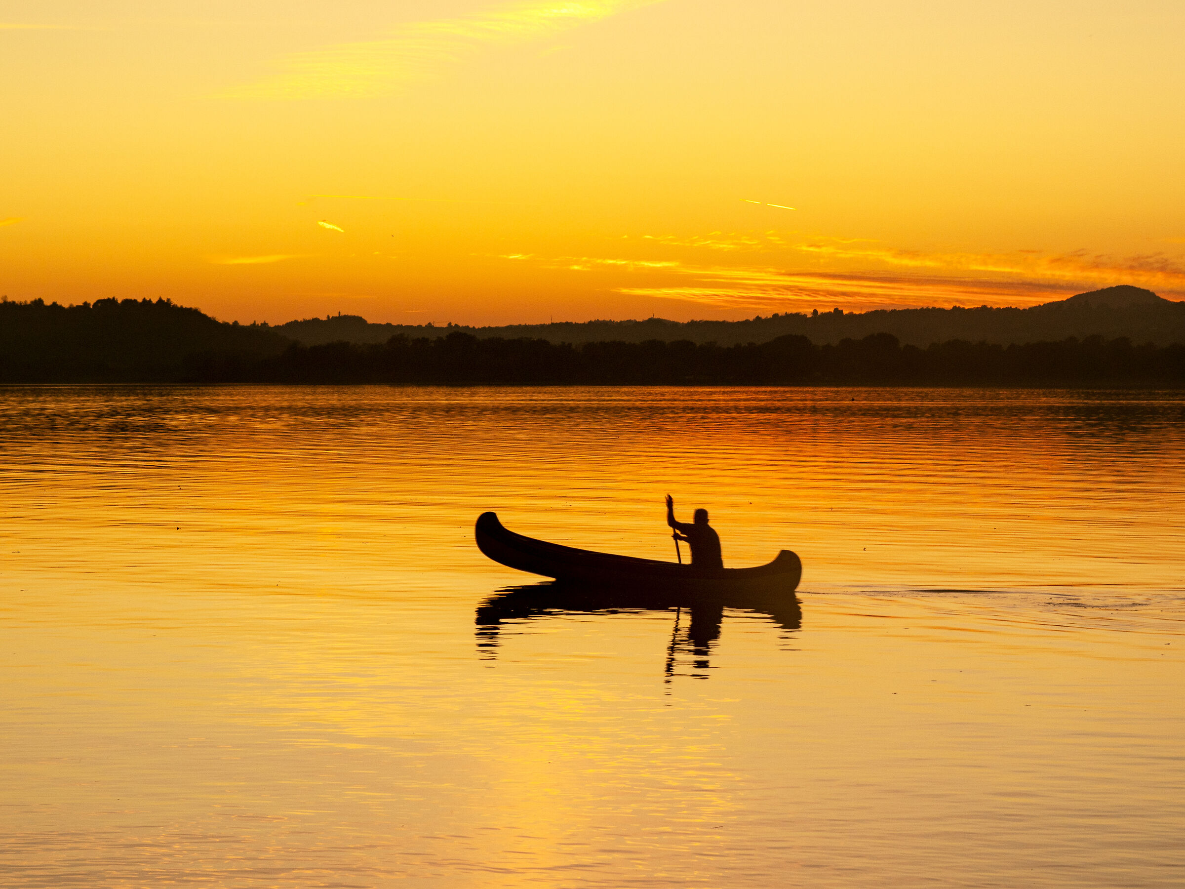 tramonto sul lago di Pusiano