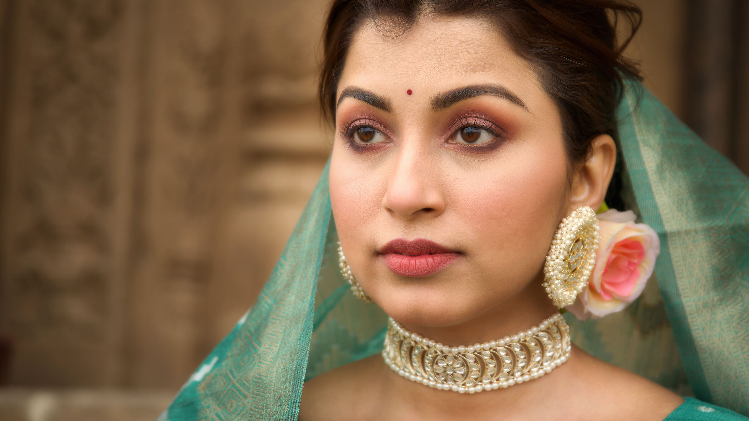 3142 - Saree Shooting