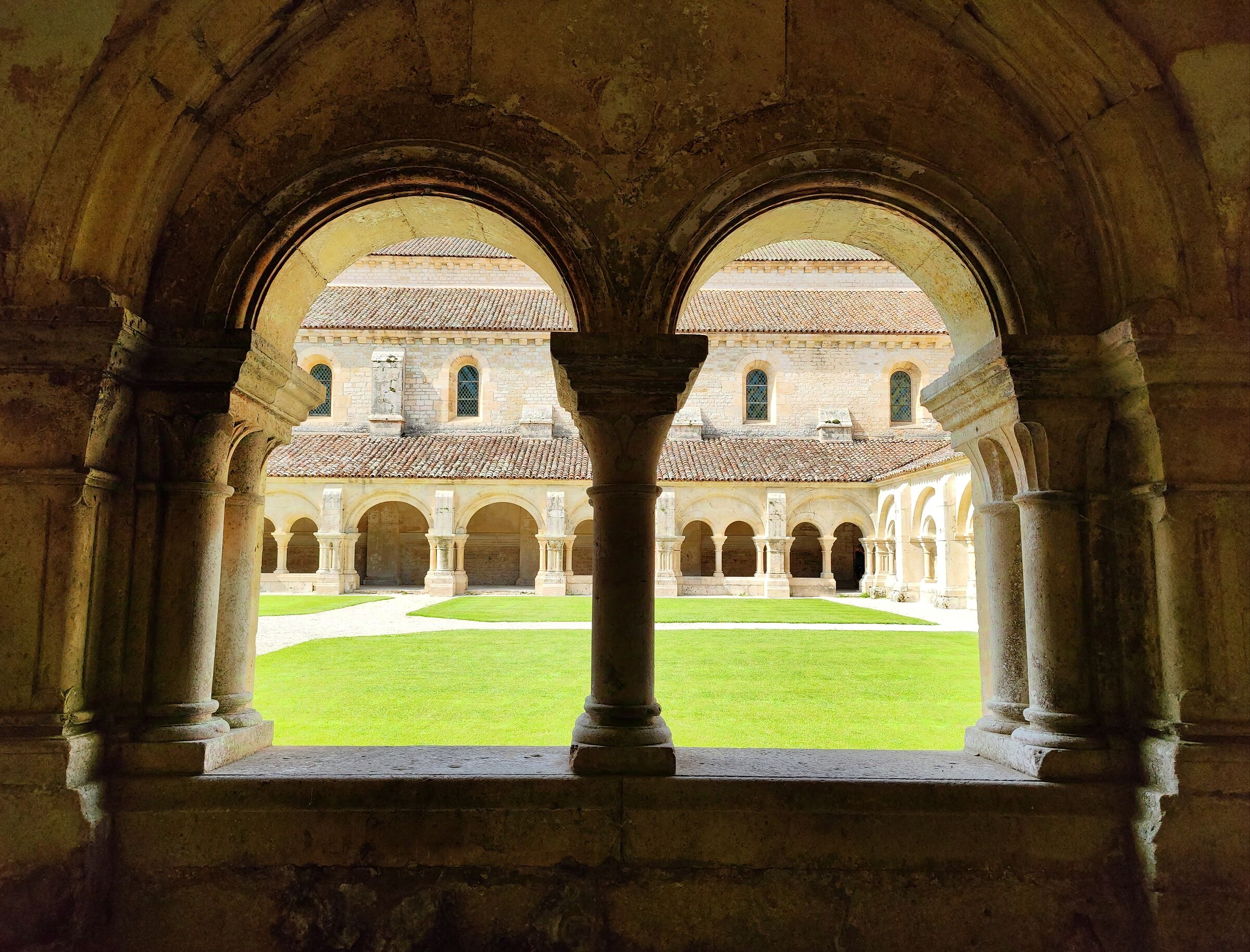 Oltre gli archi la luce