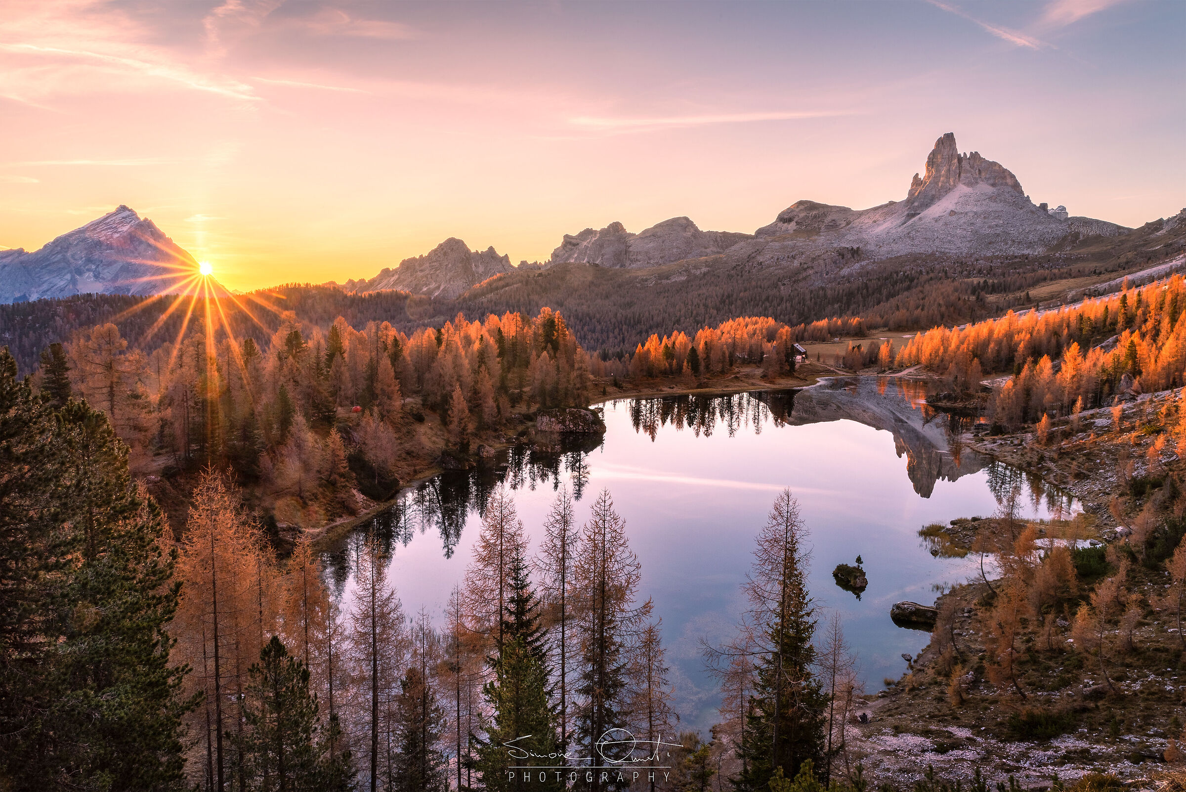 Lake Pillowcase - Autumn sunrise