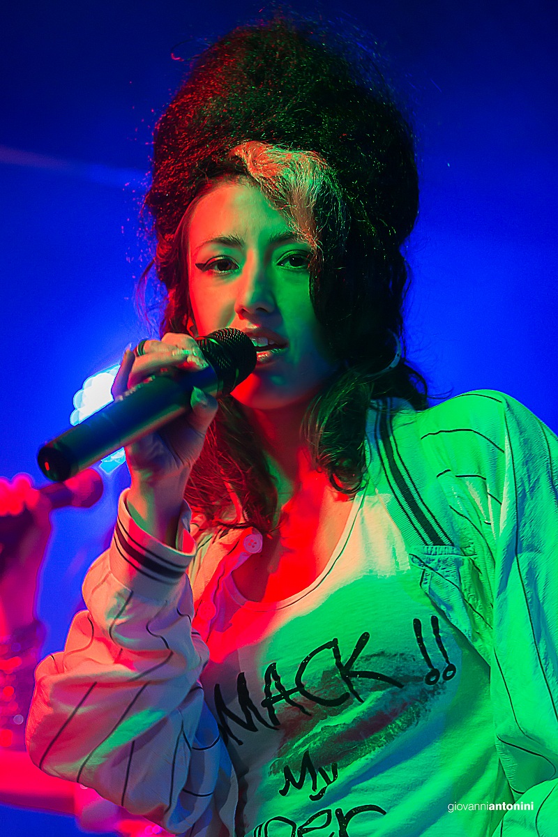 Sara "Amy Winehouse" 2