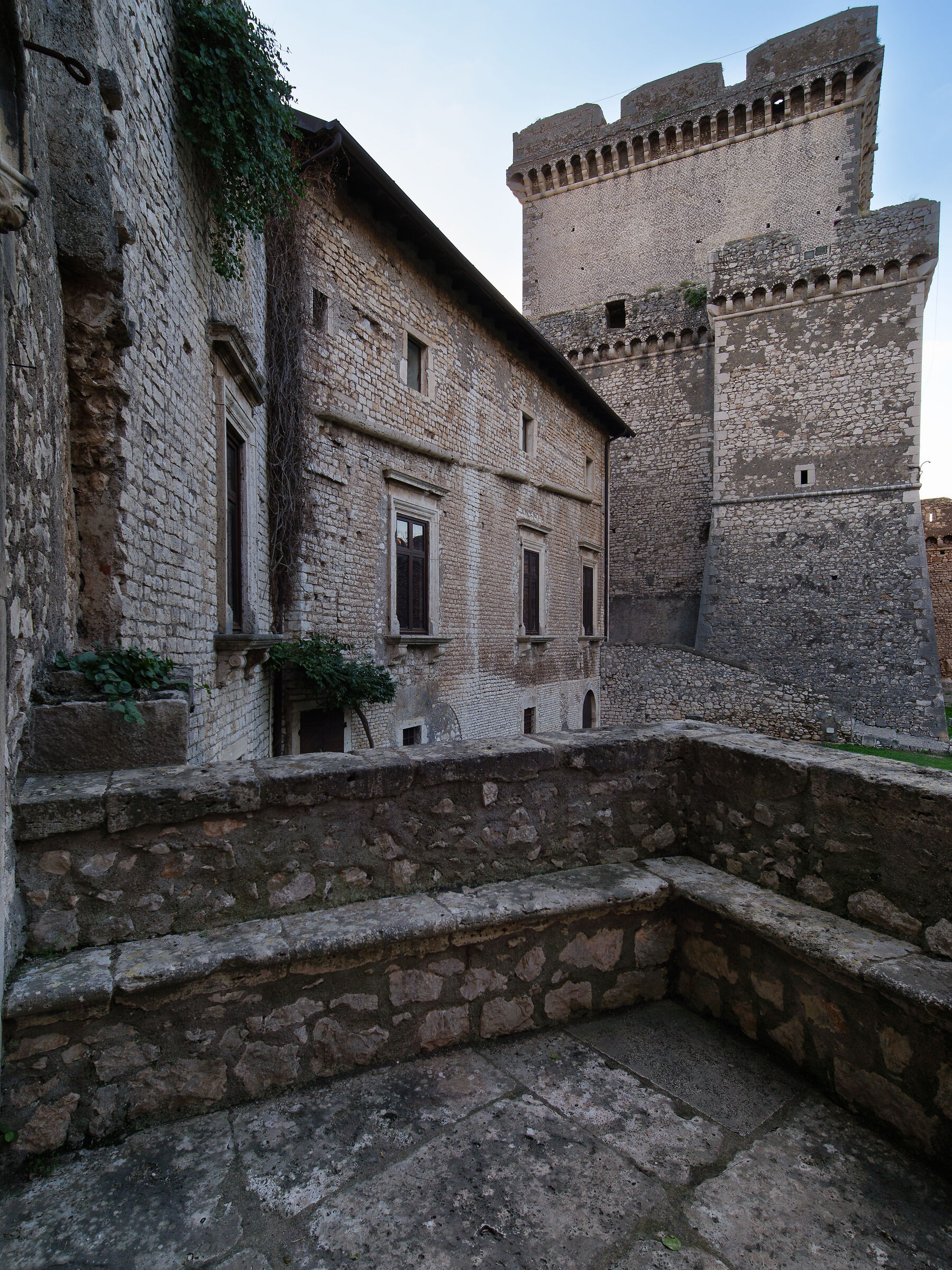 Castello Caetani, Sermoneta