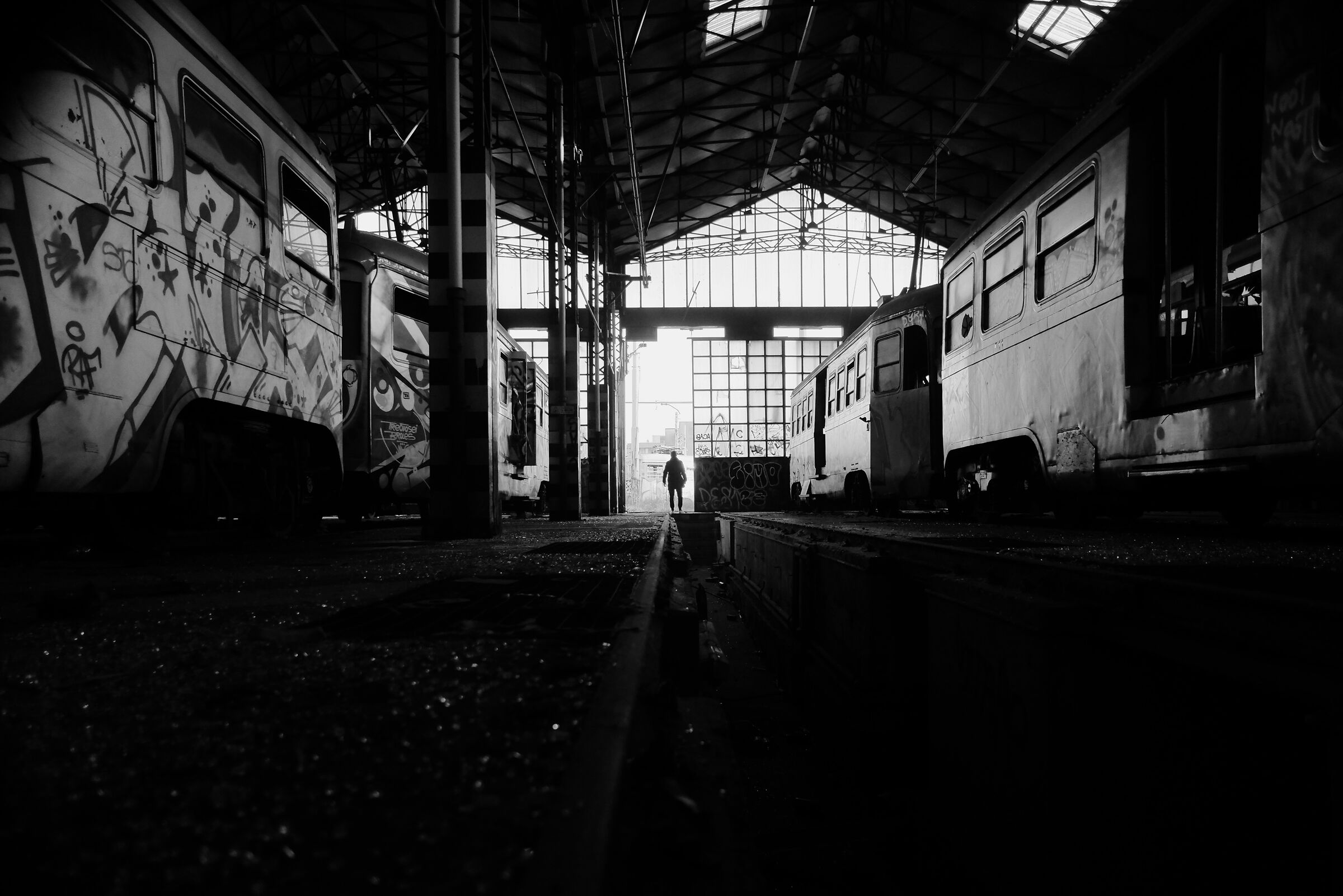 Nel deposito abbandonato