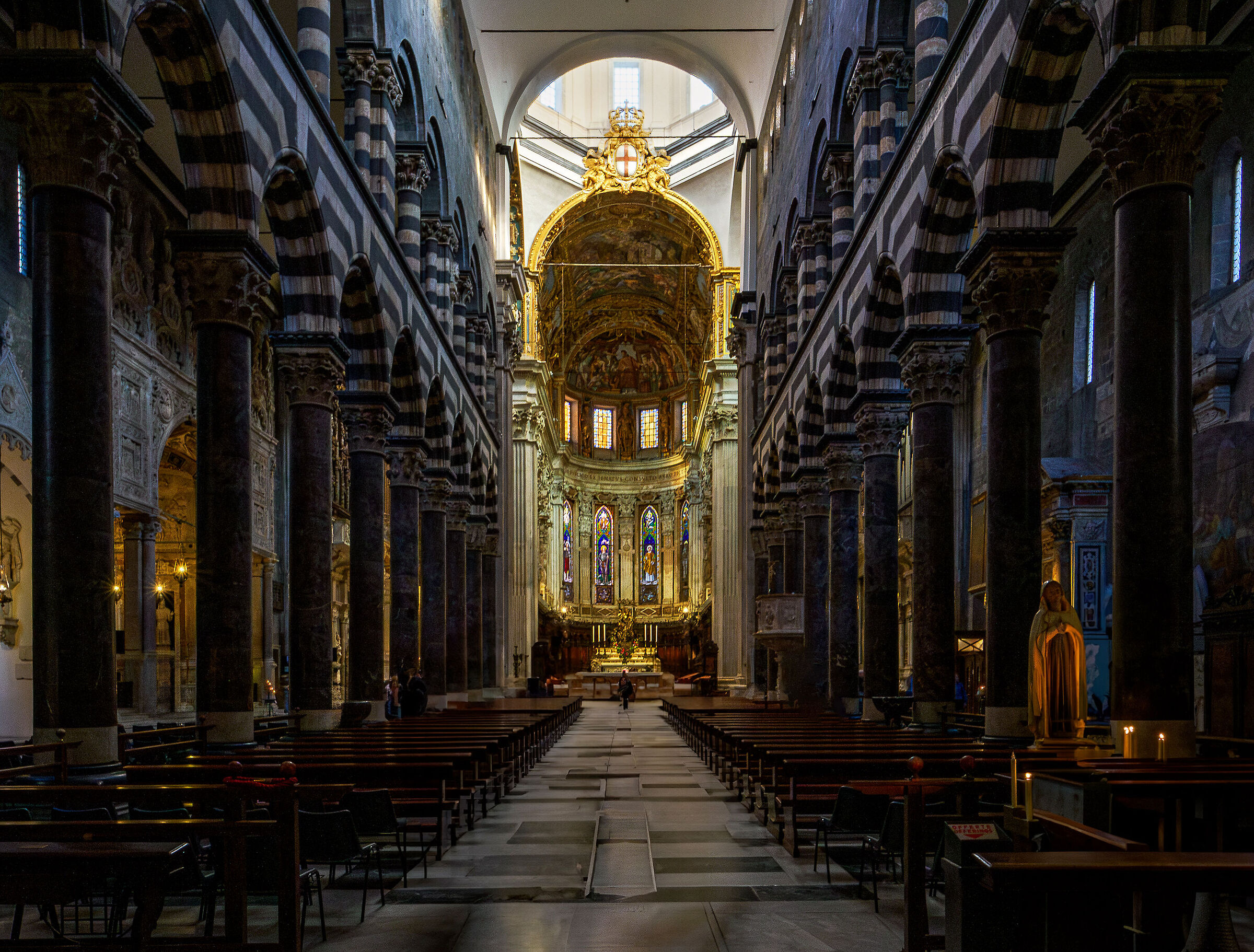 Genoa - San Lorenzo - Central nave