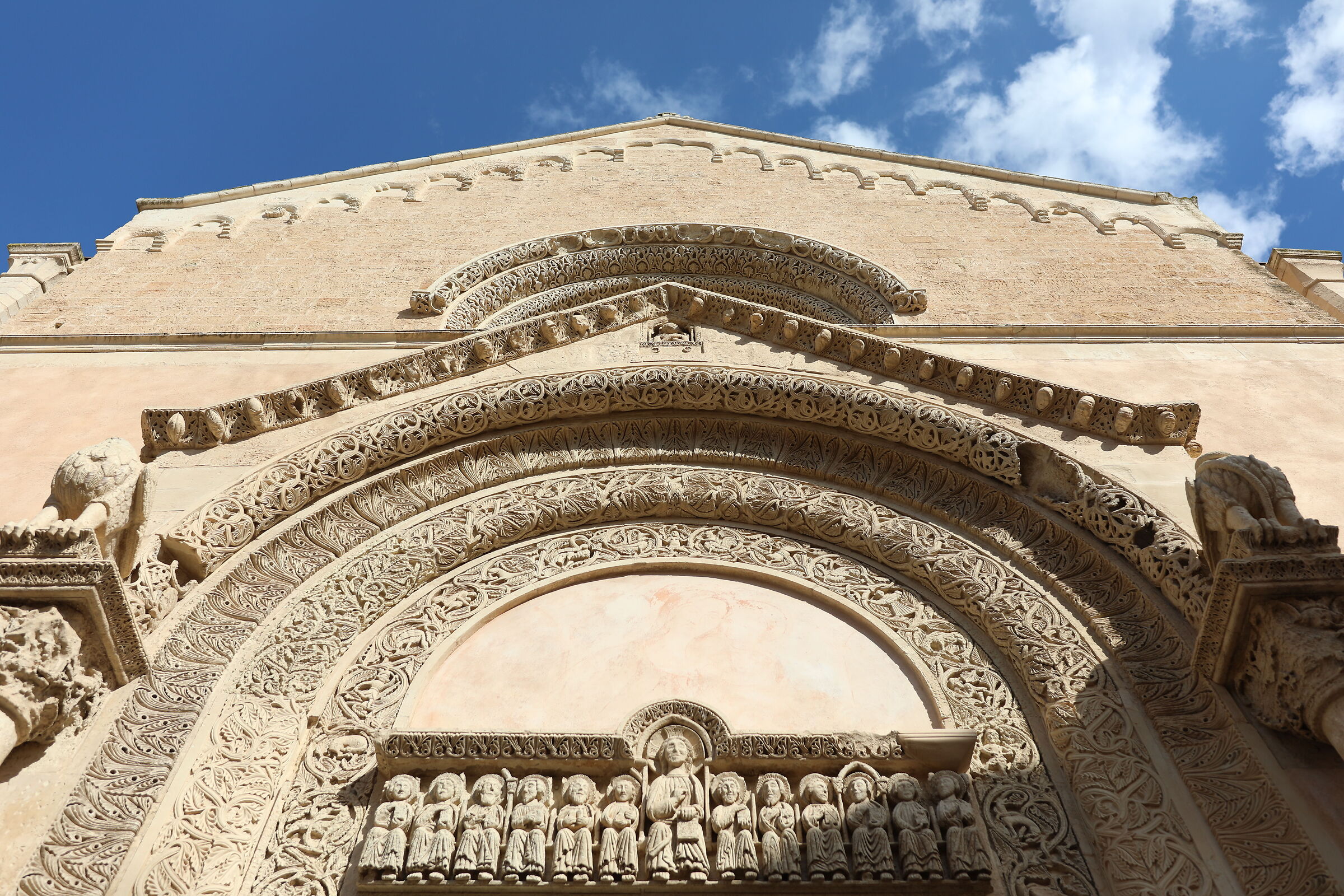 @ " F. 2.5 " 1/ 4 Mila, Canon 5 D IV- Sigma 28, 1....