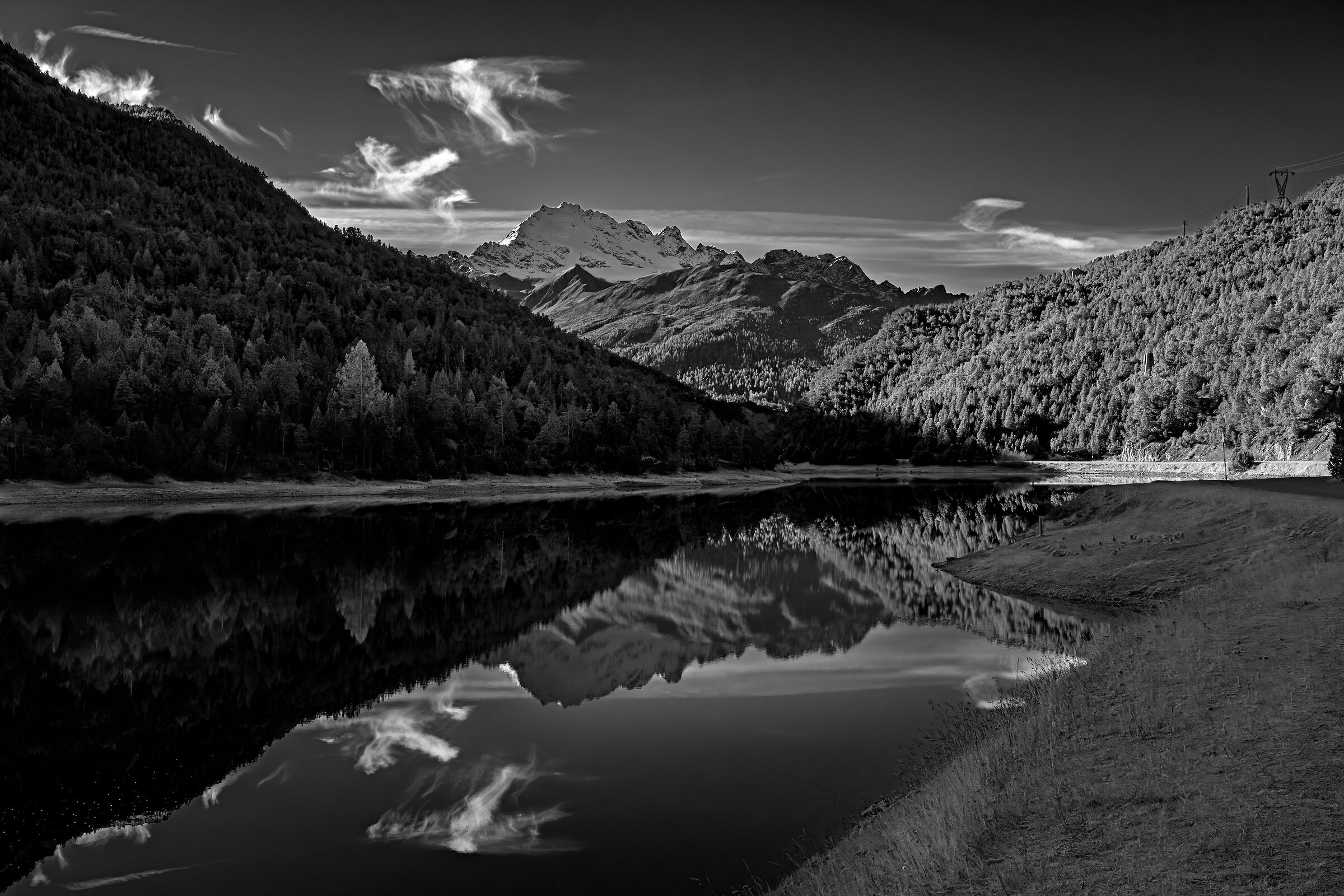 Lago Scale, monocromatico
