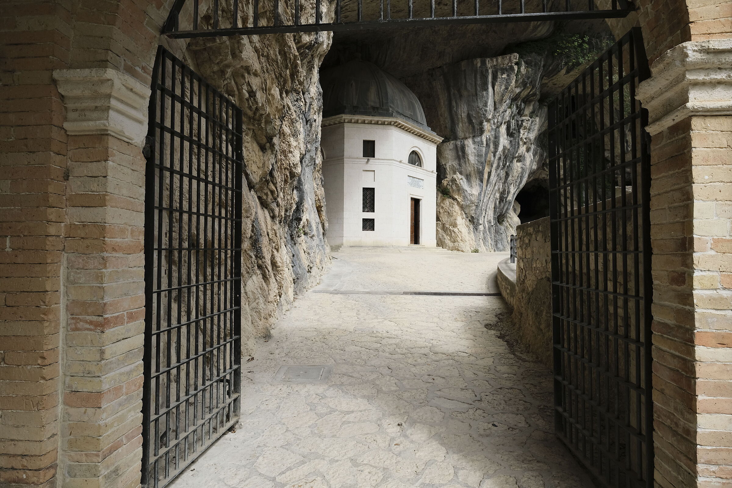 Ingresso al Santuario