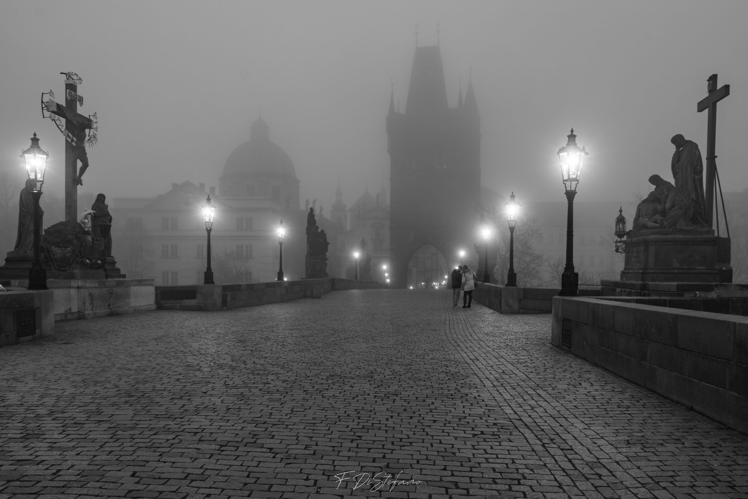 Loves & fogs in Prague