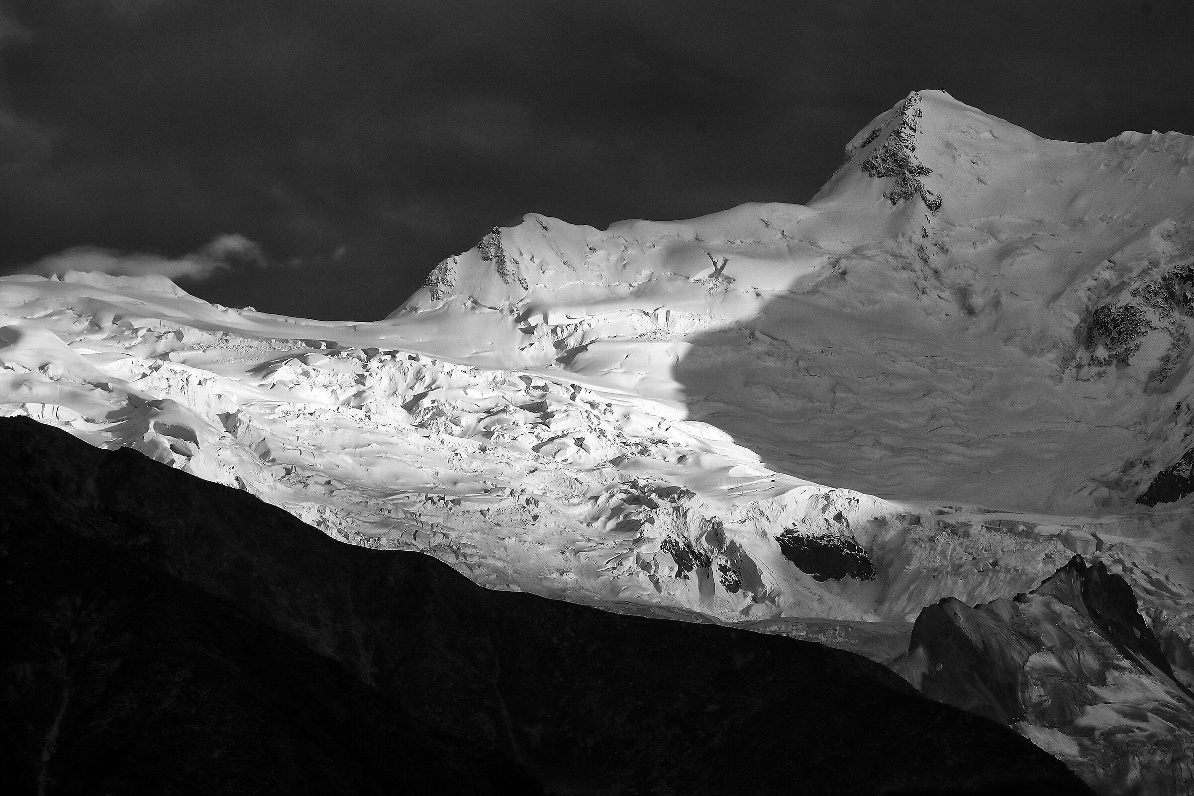 seracs under Rakiot Peak - Raikot side