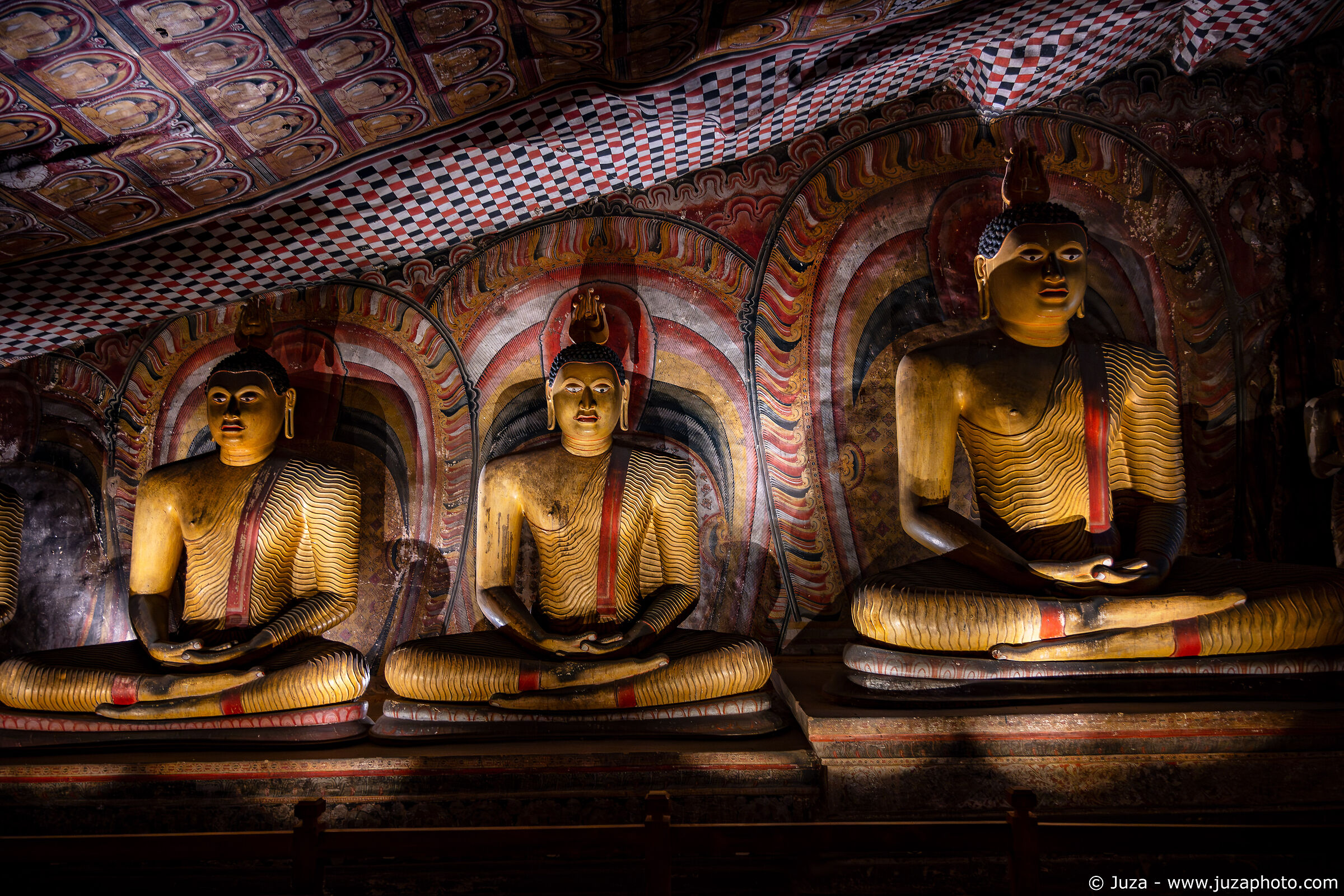 Dambulla cave temples