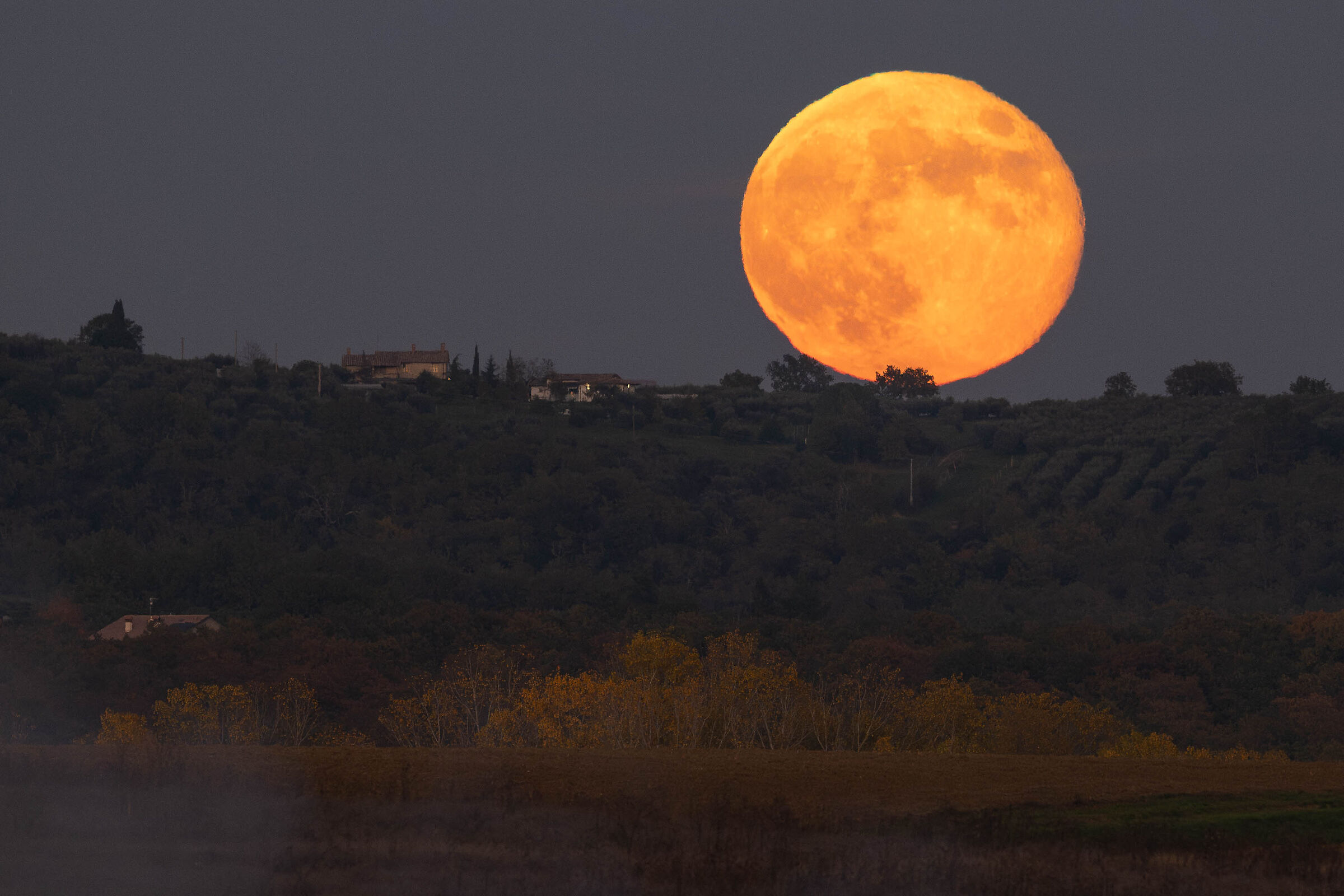L'alba della Luna calante
