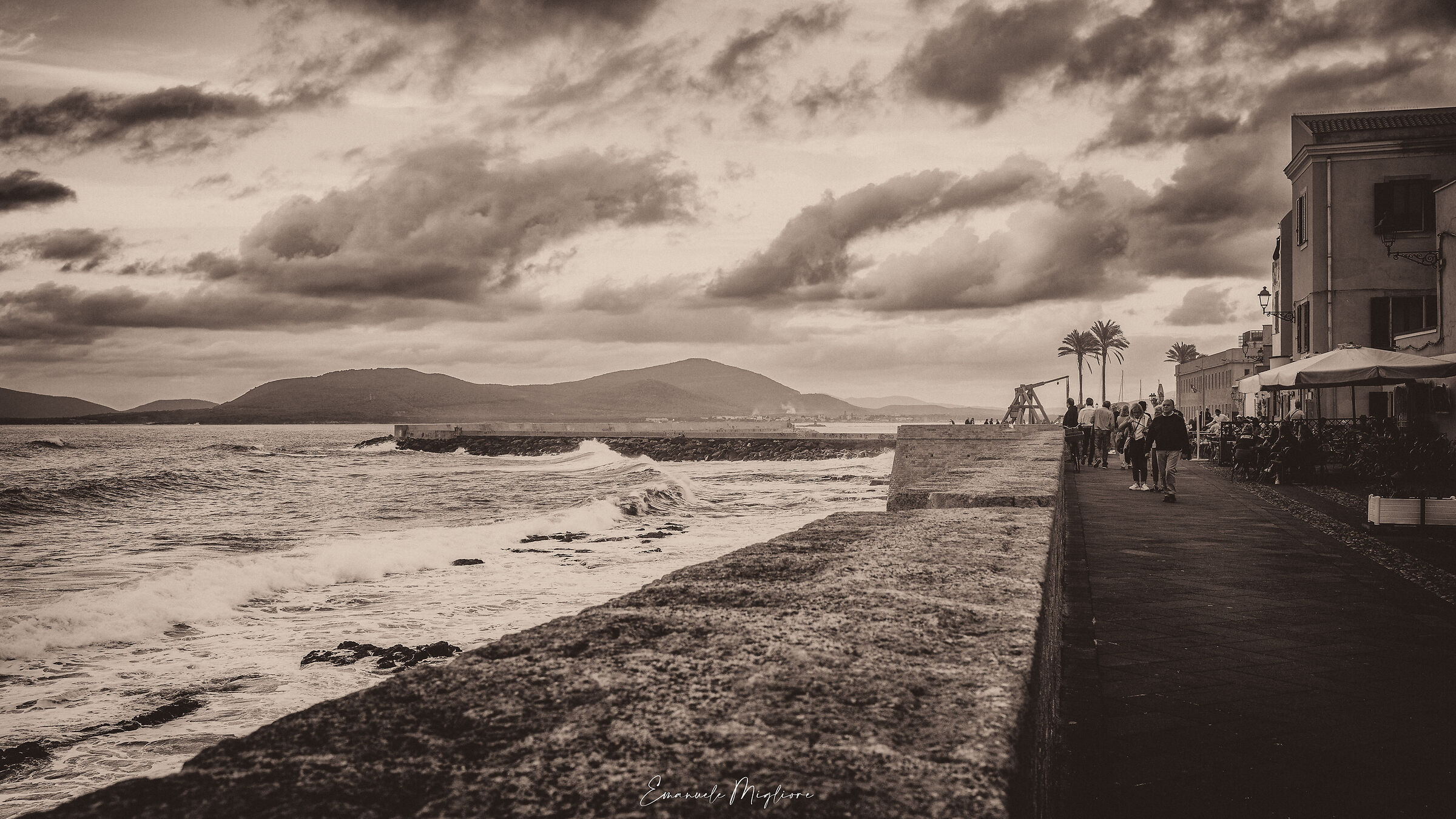 Passeggiata ad Alghero prima della bufera