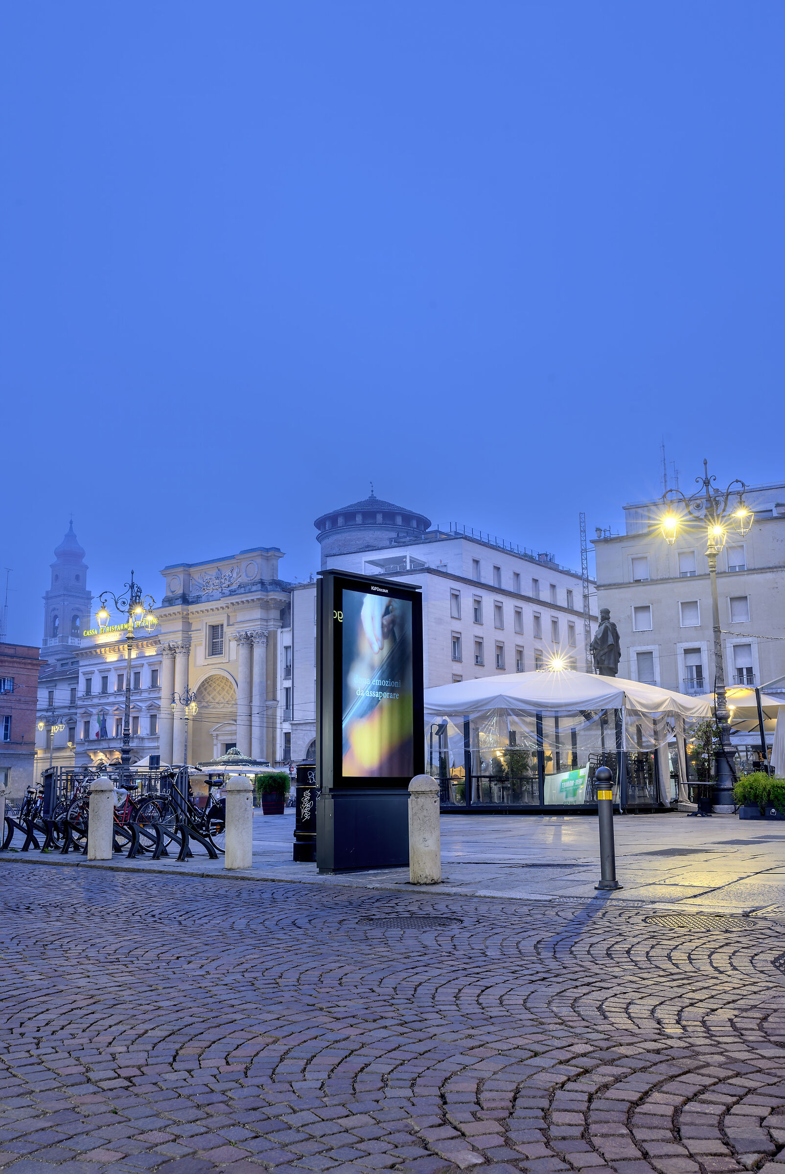 Piazza Garibaldi ore 7, Parma