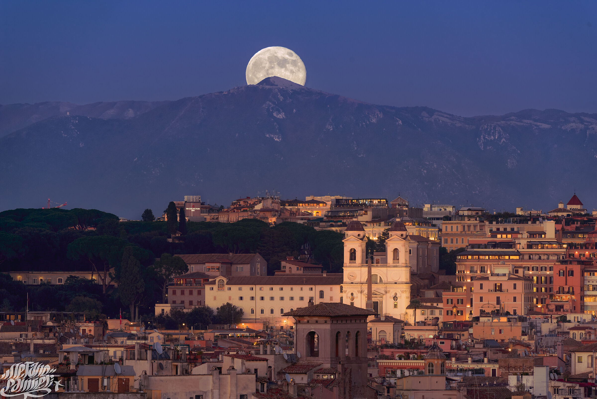 Moon on November 16, 2024 from Monte Gennaro