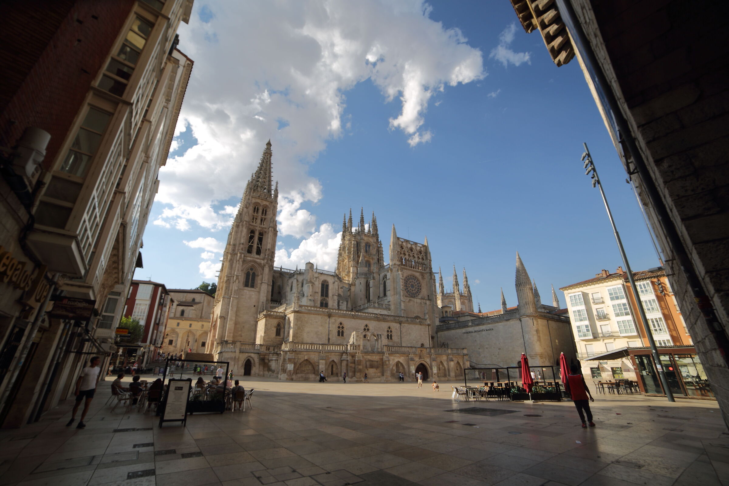 Plaza Rey San Fernando en Burgos
