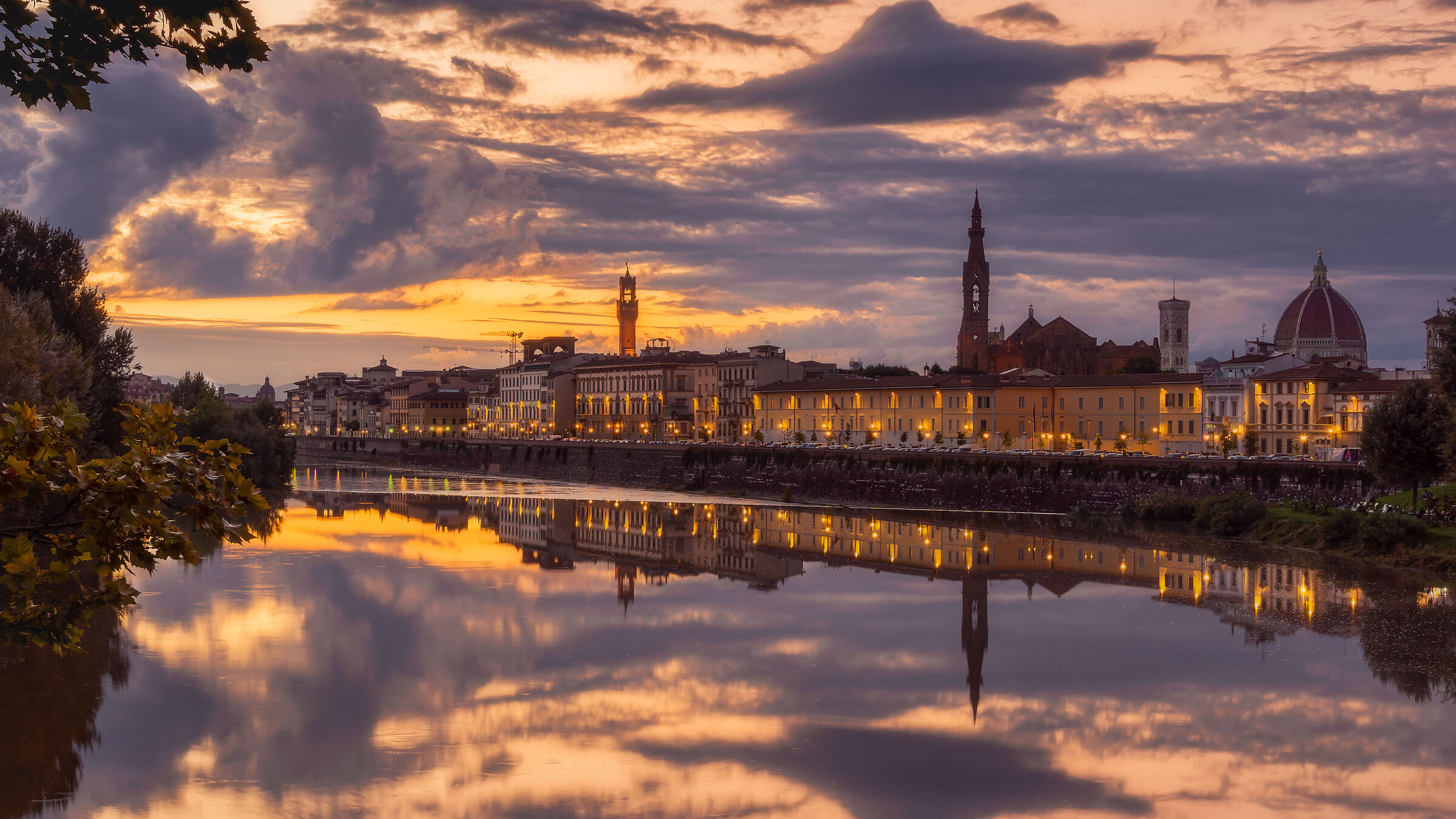 Firenze - Tramonto e gioco di specchio sull' Arno