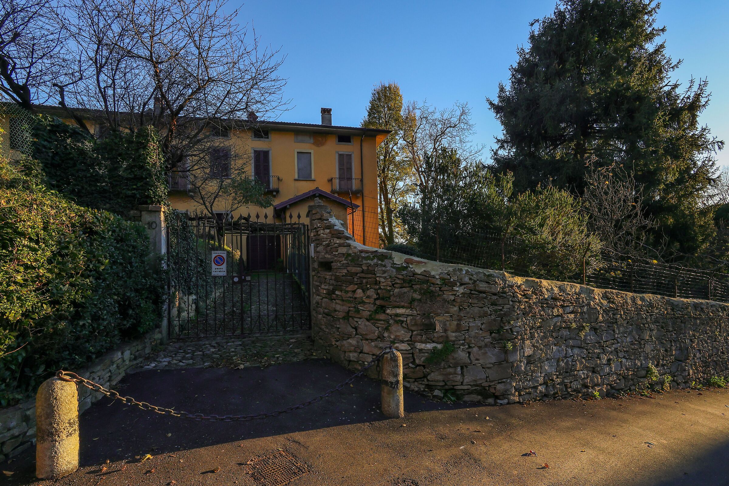 Bergamo alta, series
