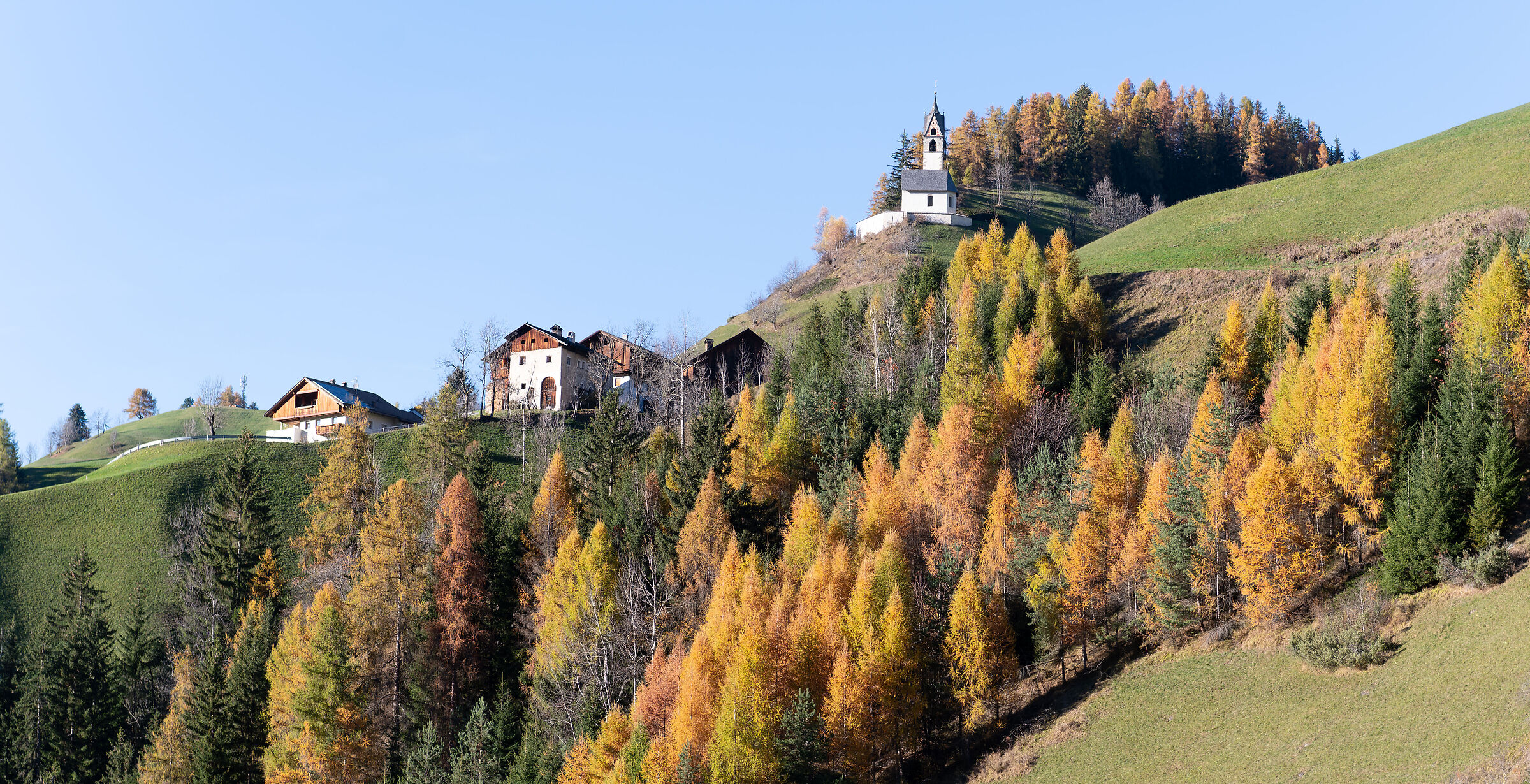 Chiesa di Santa Barbara a La Valle in val Badia.