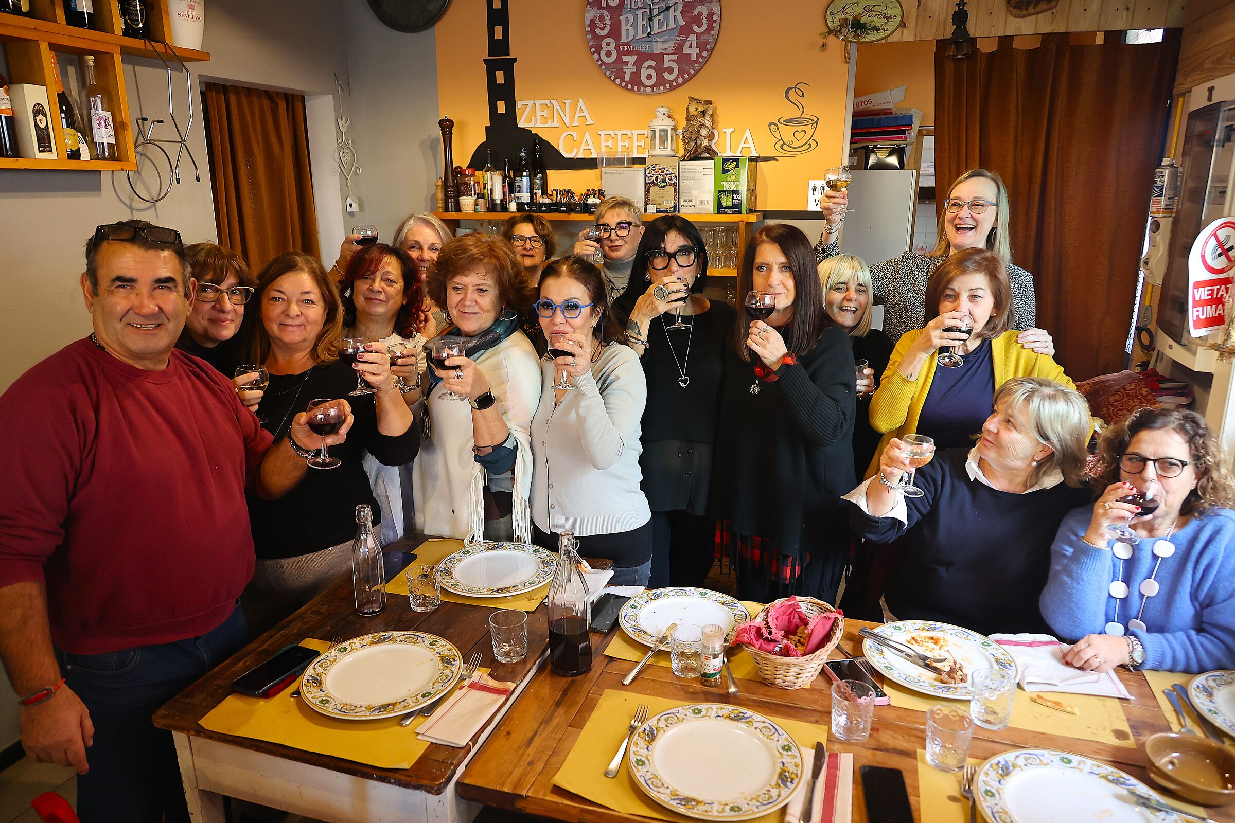 A new ciuccia-pusééé CLUB has been foun...