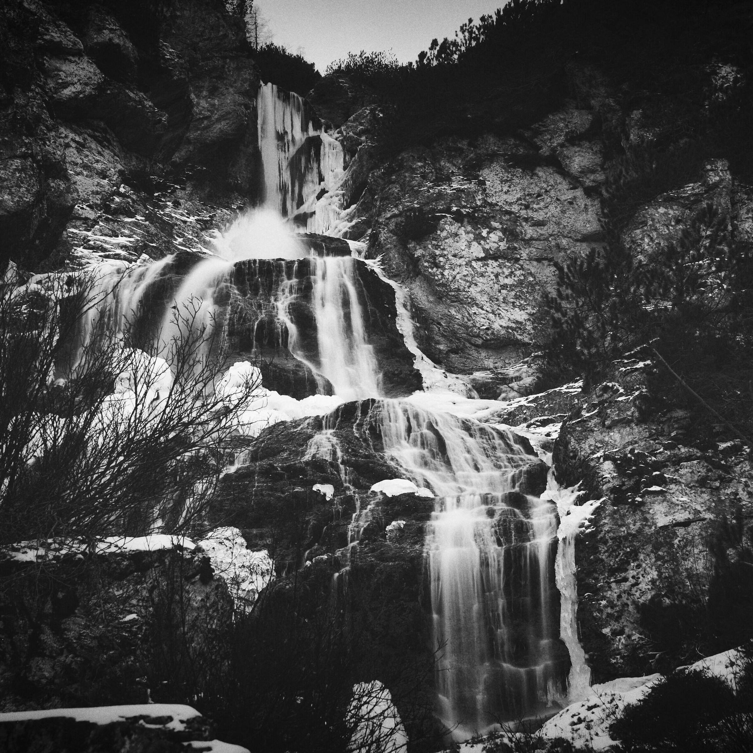 Cascata ghiacciata