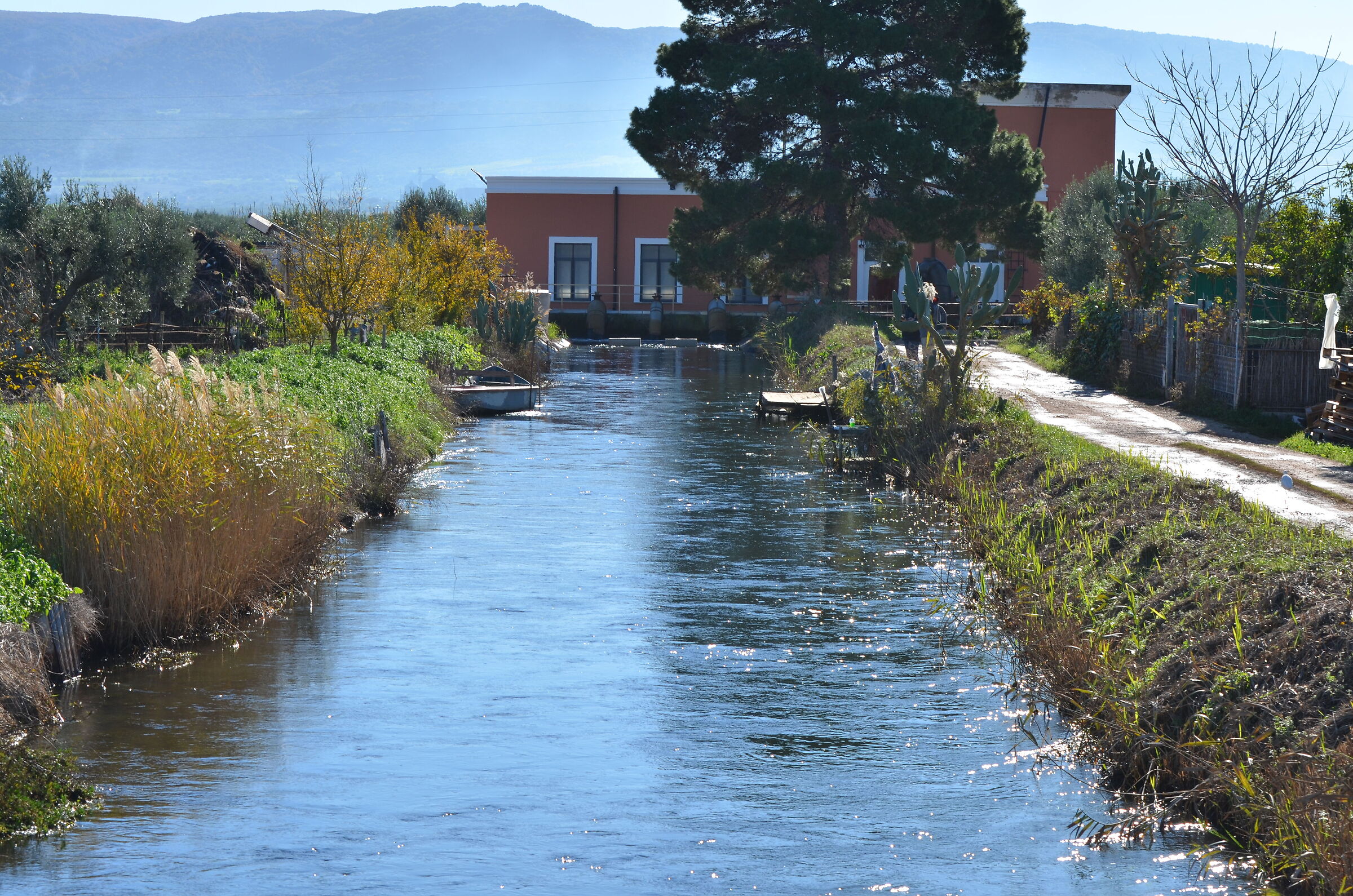 Water scooping station, Eastern marsh Lake Lesina